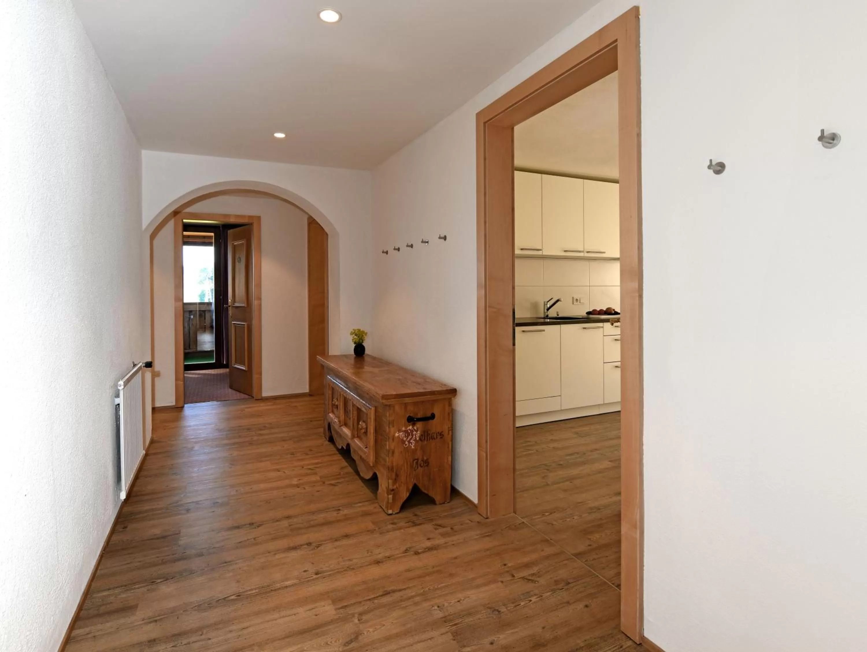 Facade/entrance, Kitchen/Kitchenette in St Hubertus BnB