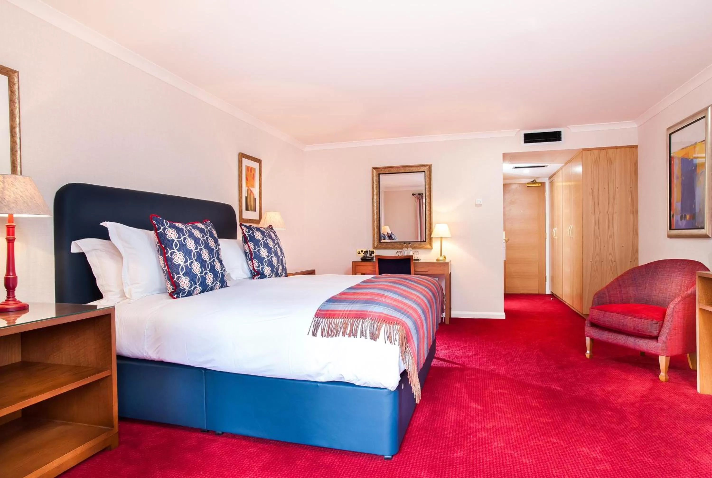 Bed in Parkway Hotel & Spa