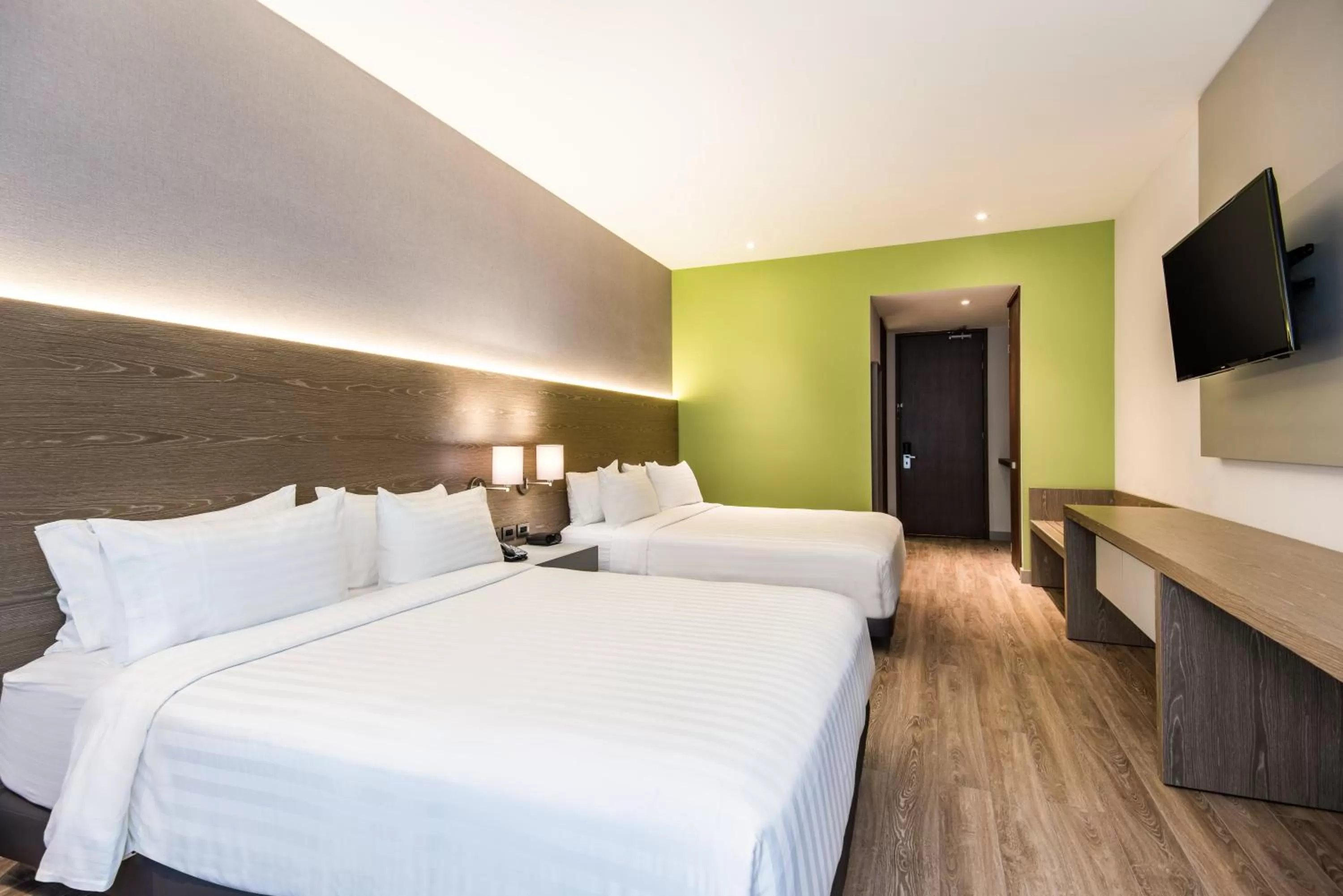 Photo of the whole room, Bed in Holiday Inn Express Bogotá - Parque La 93 by IHG