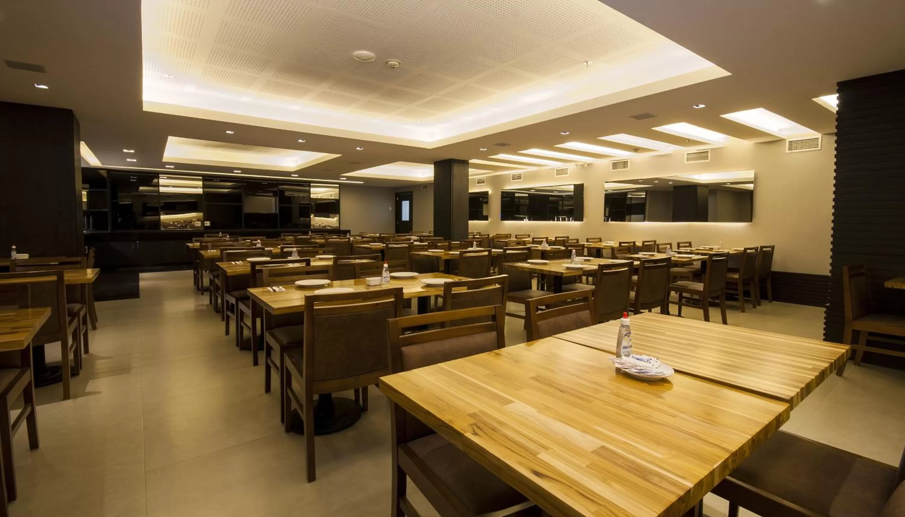 Property building in Américas Granada Hotel