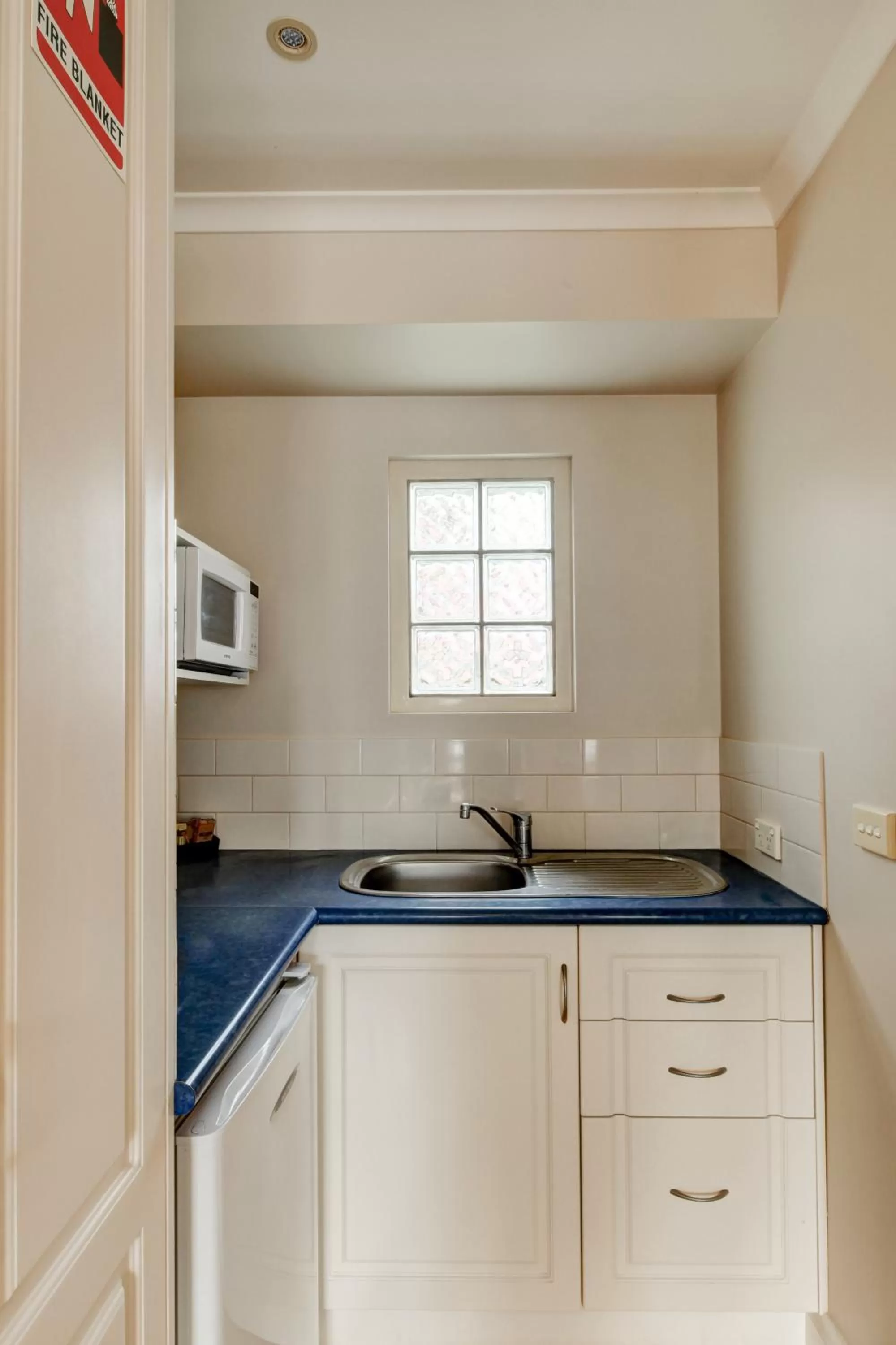 Twin Room in Ashmont Motel and Apartments