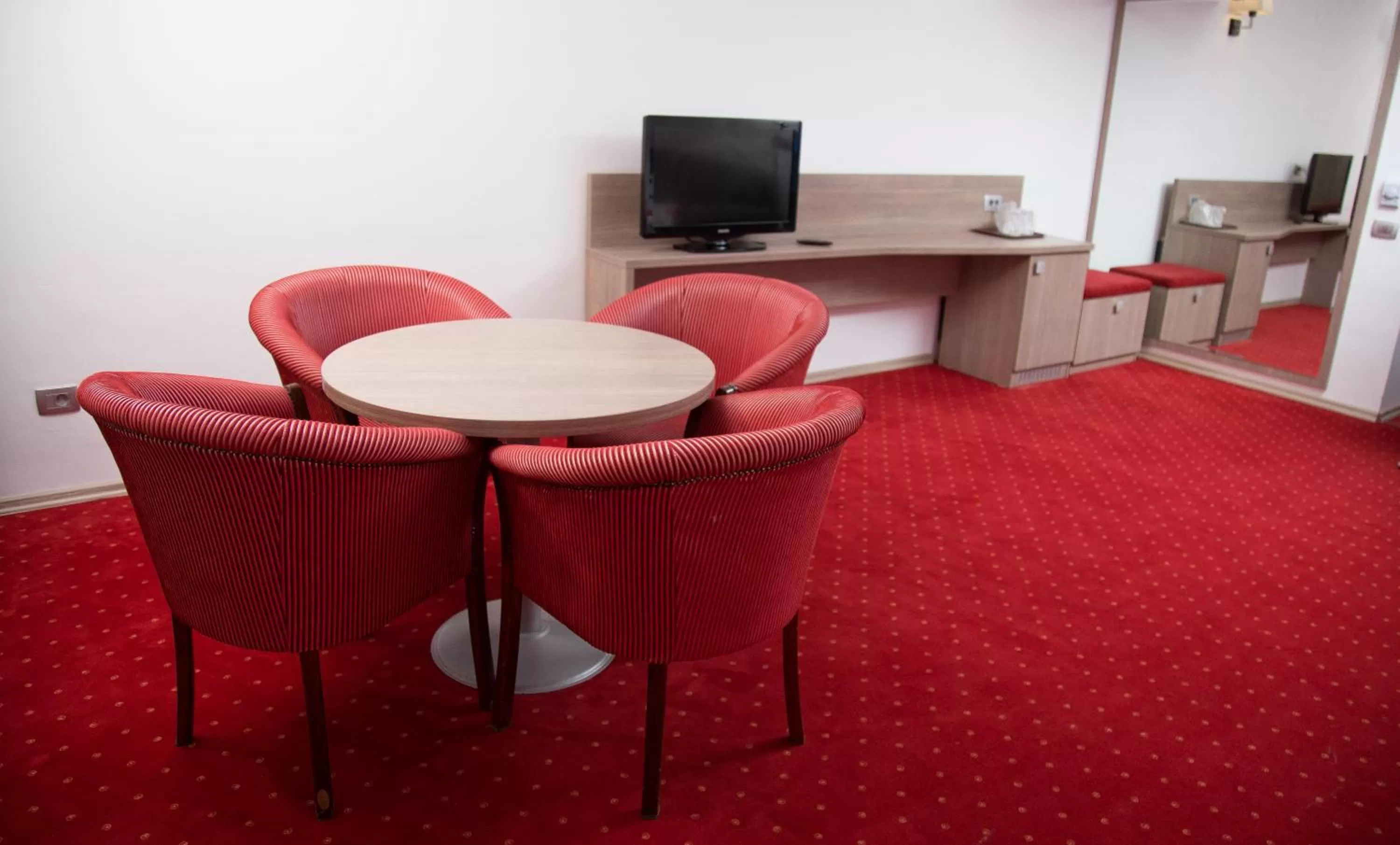 Photo of the whole room in Hotel TISA