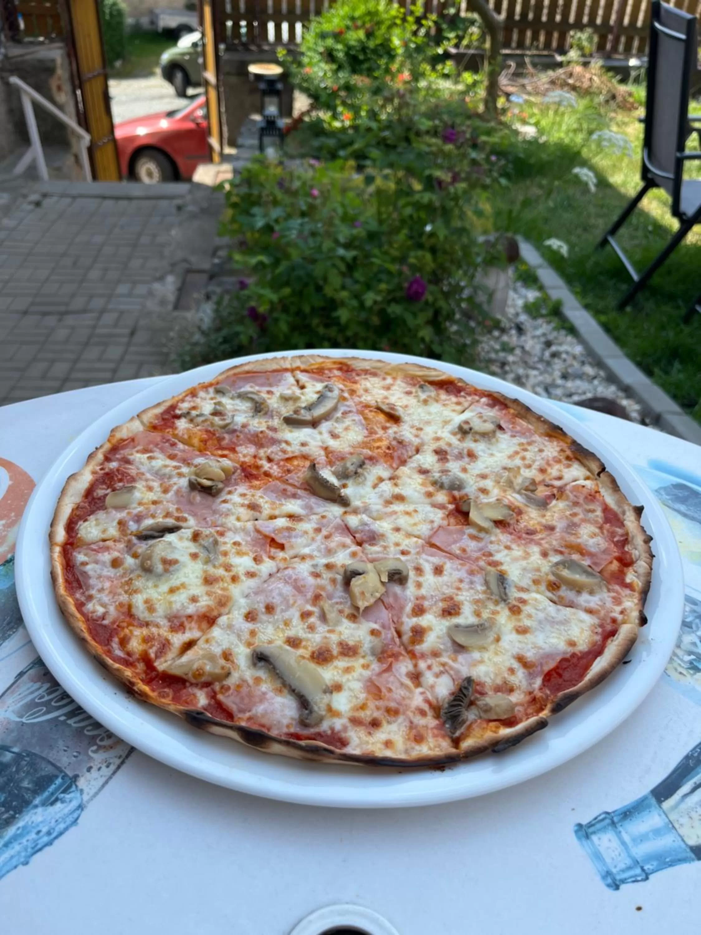 Restaurant/places to eat in H@M Penzion