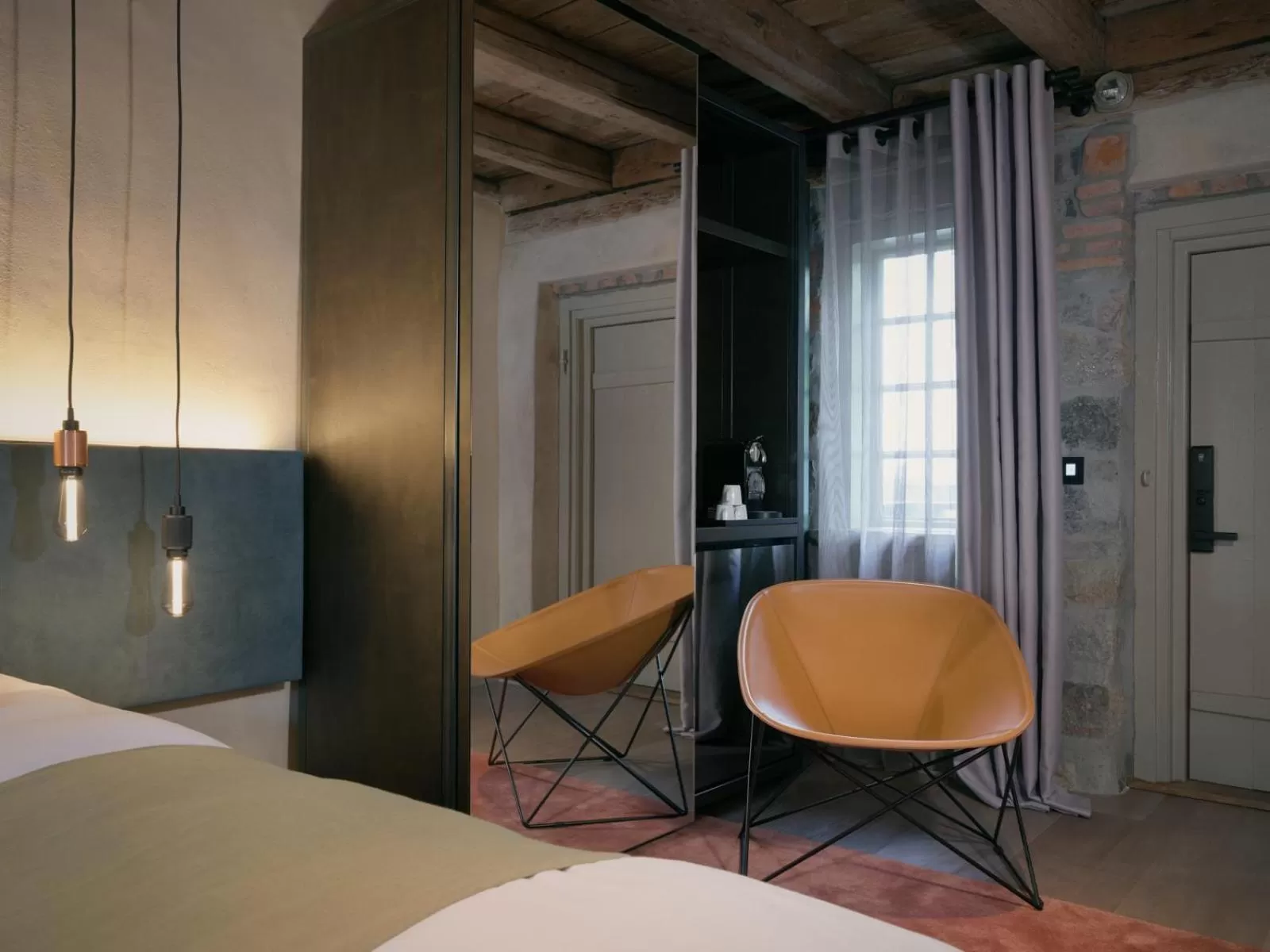 wardrobe in Tollboden Hotell - Unike Hoteller