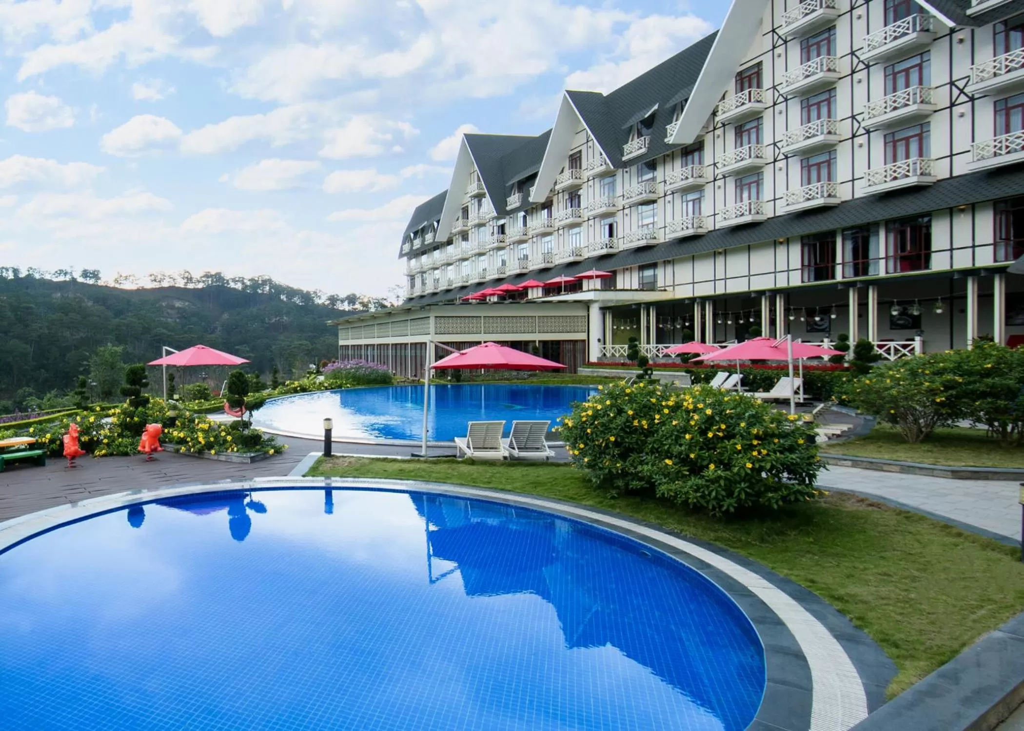 Property building in Swiss-Belresort Tuyen Lam
