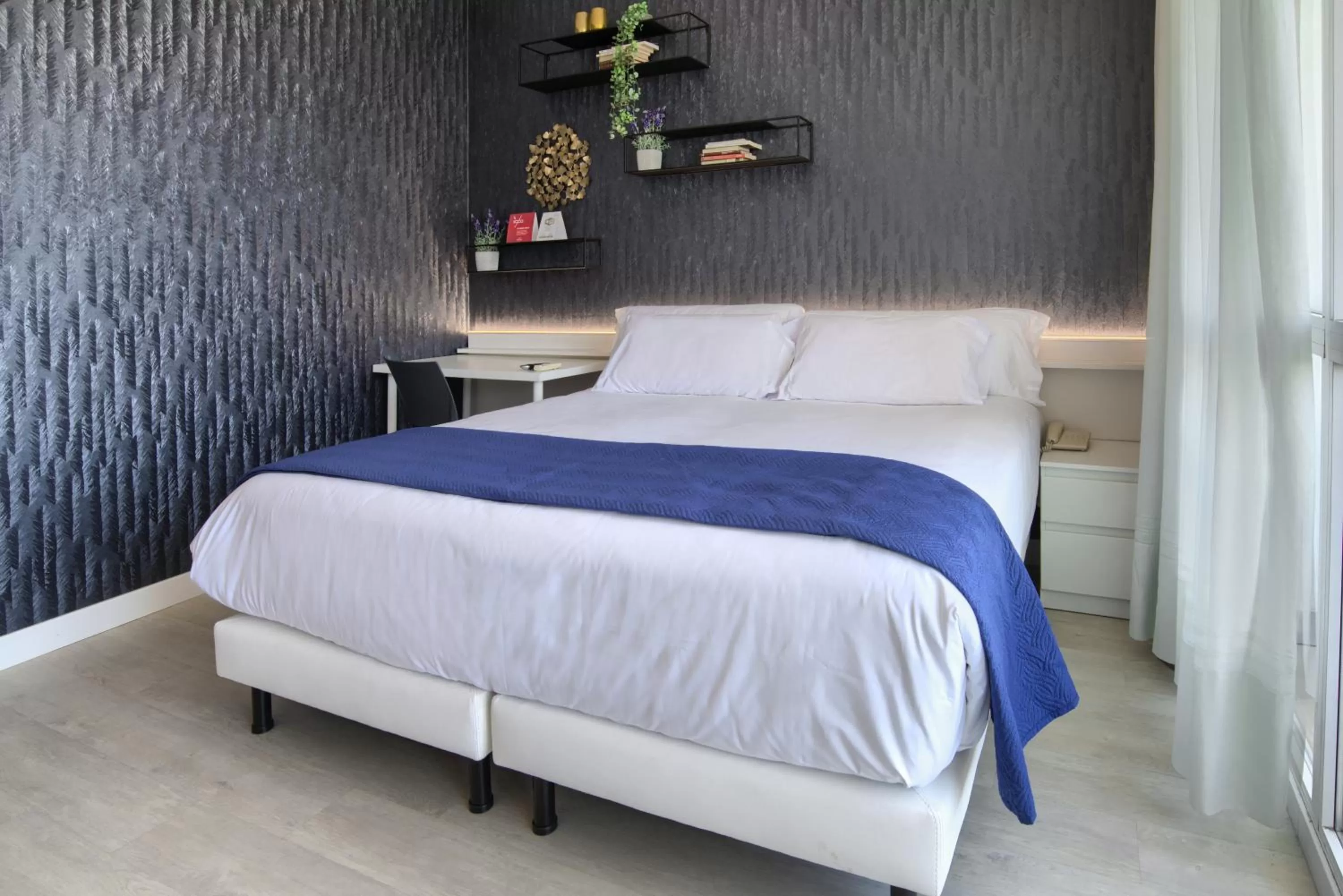 Photo of the whole room, Bed in Hotel Luze El Villa