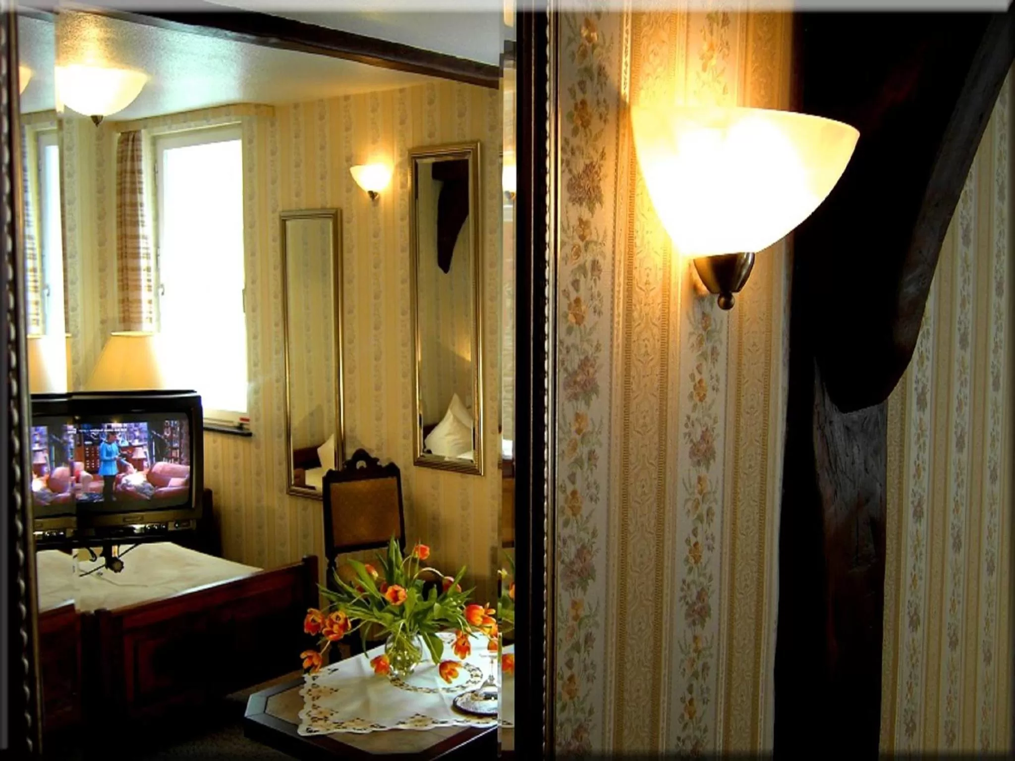 Photo of the whole room in Hotel Graf Rolshausen