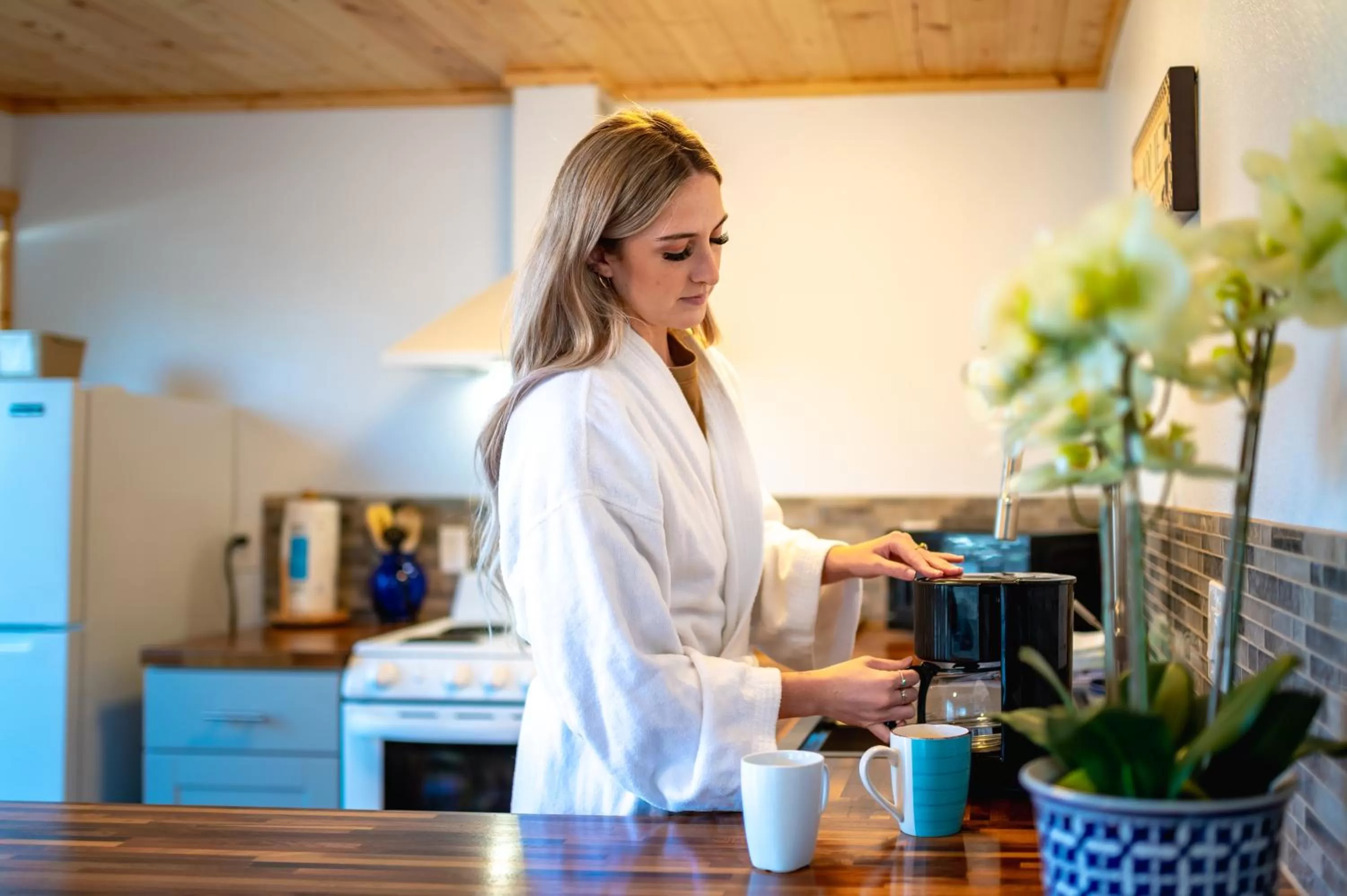 Coffee/tea facilities in Terimore Lodging by the Sea