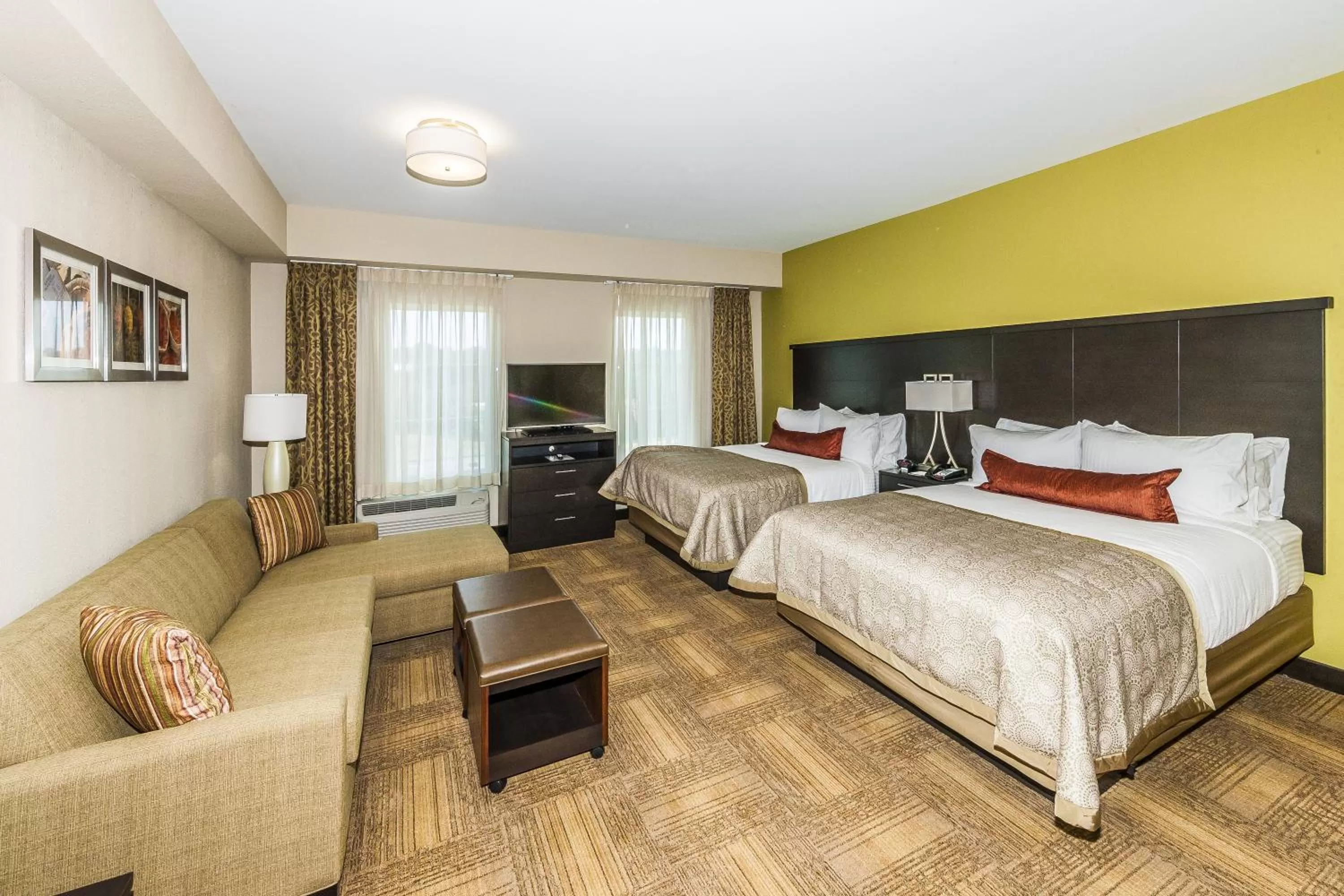 Photo of the whole room, Bed in Staybridge Suites Knoxville West by IHG
