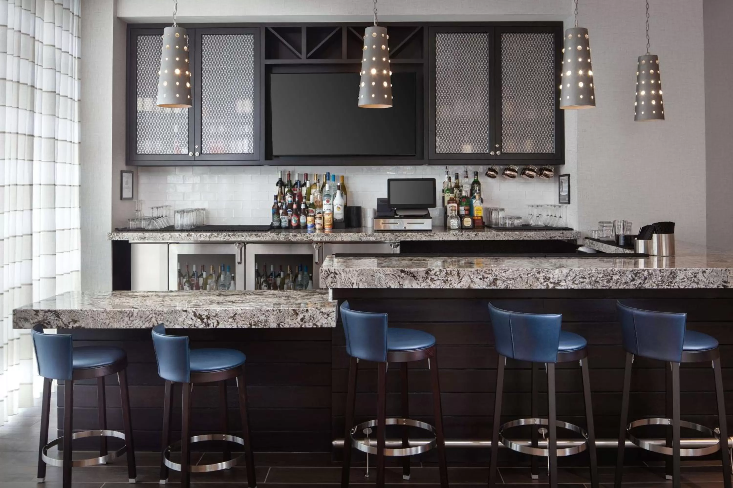 Lounge or bar in Homewood Suites By Hilton Teaneck Glenpointe