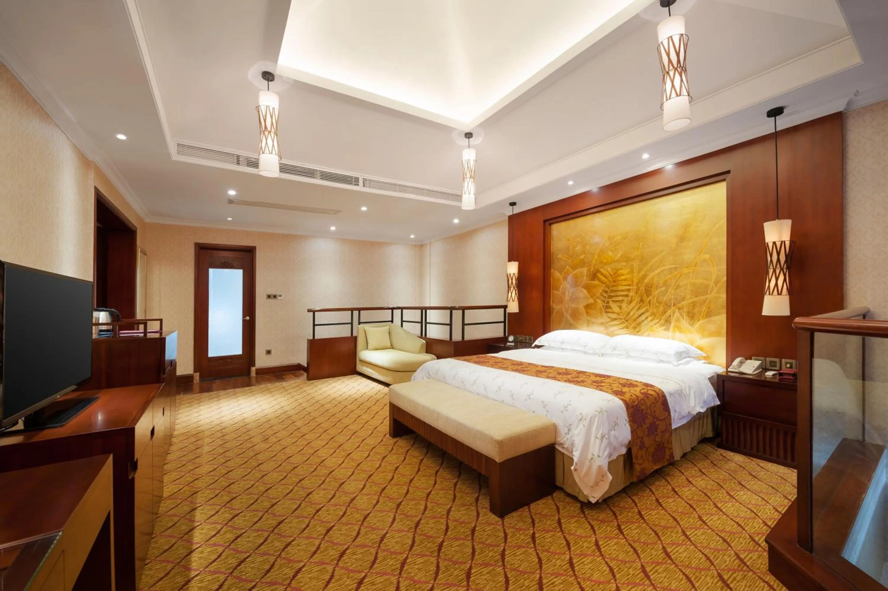 Bed in Good View Hotel Tangxia - 15 mins drive from Dongguan South Railway Station
