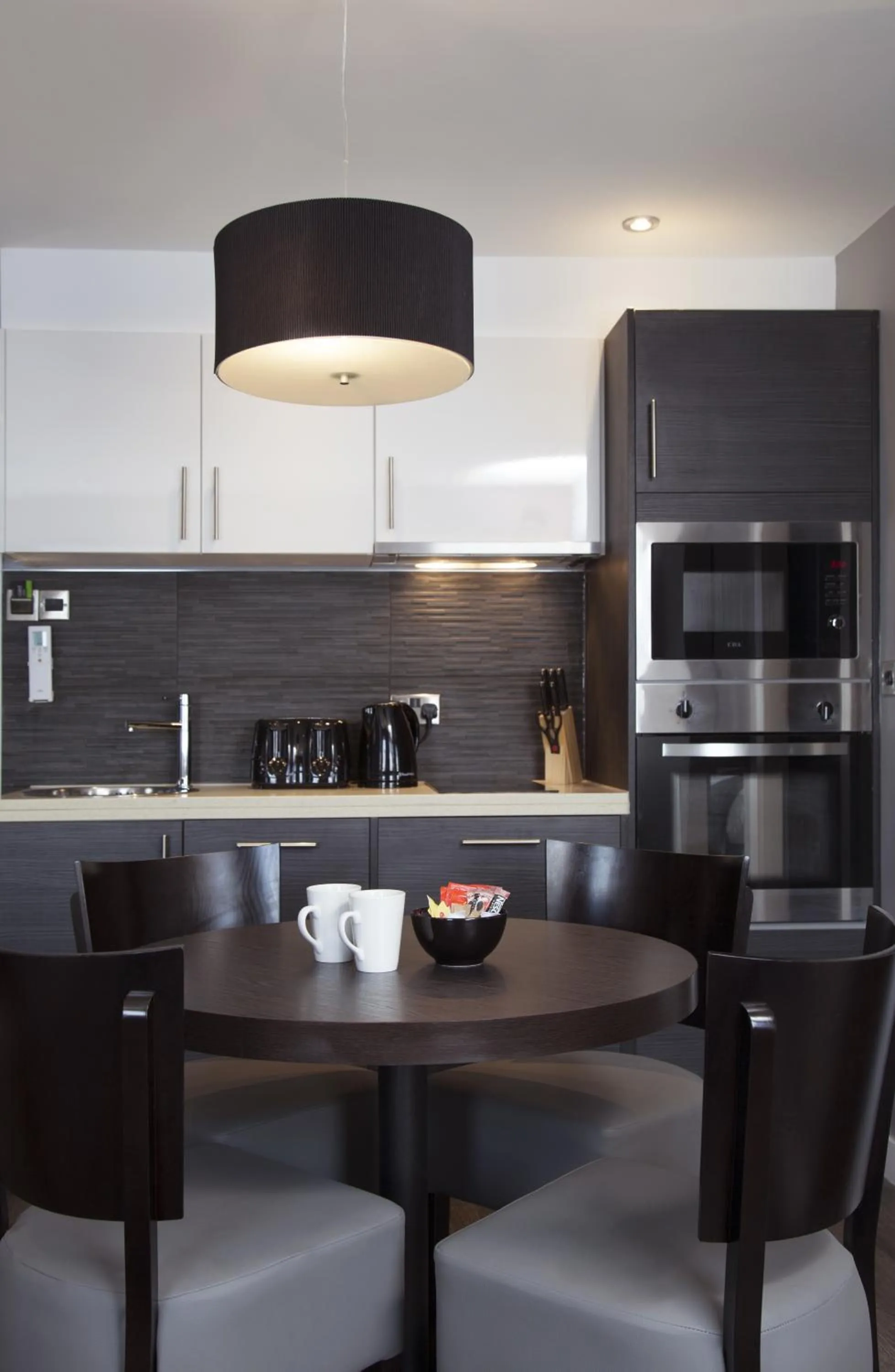 Kitchen or kitchenette in EPIC Apart Hotel - Duke Street
