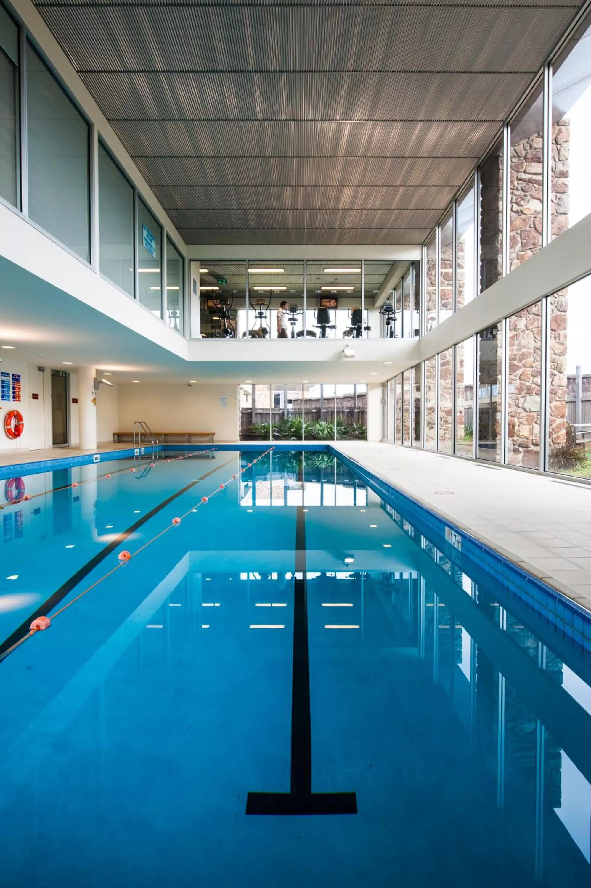 Swimming pool in Wyndham Resort Torquay