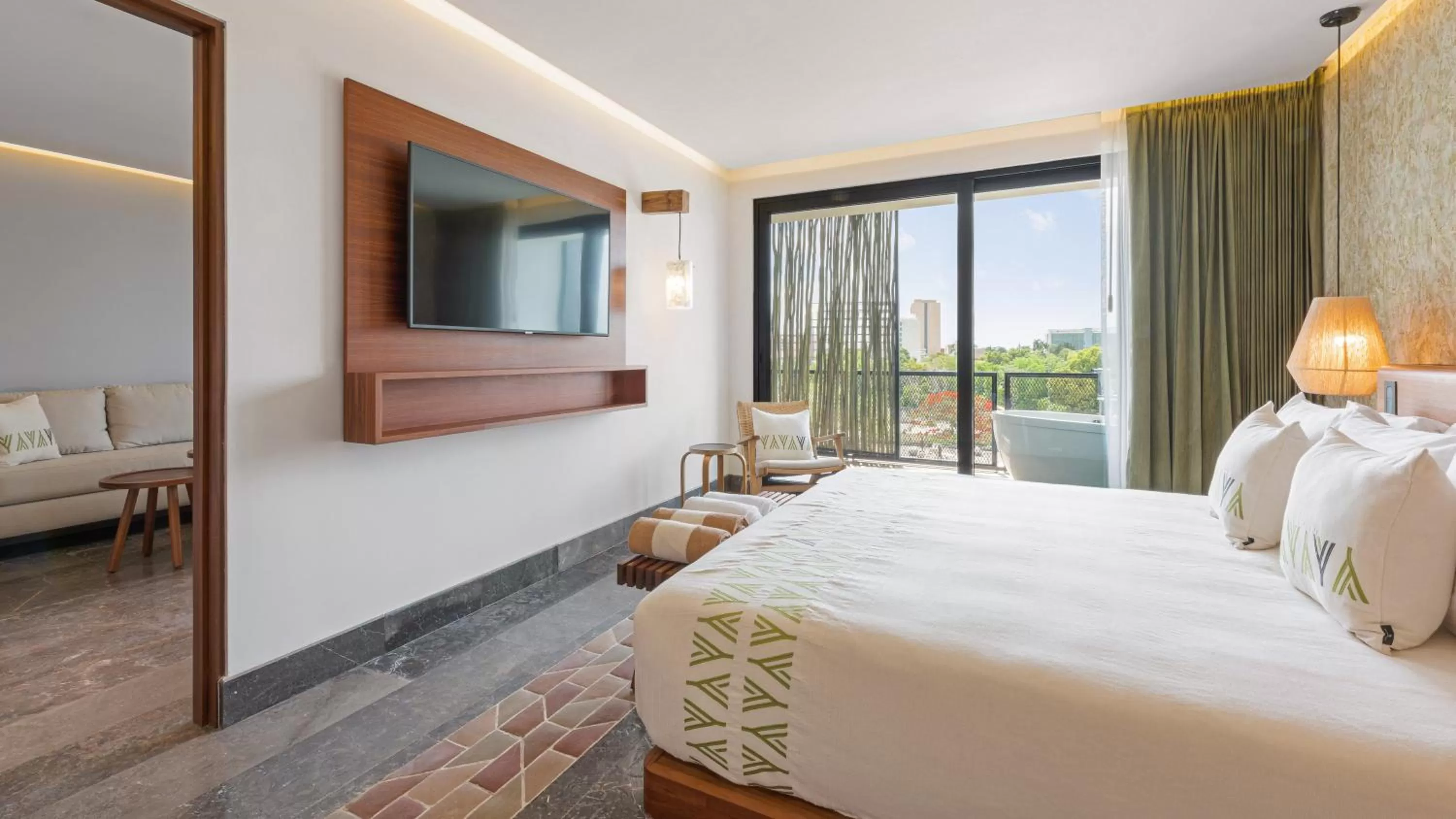 Photo of the whole room, Bed in Wayam Mundo Imperial