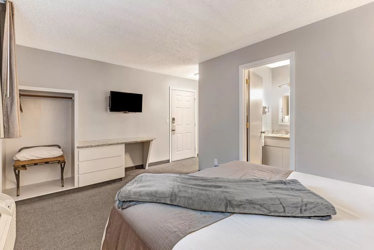 Bed in Bend Riverside Condos