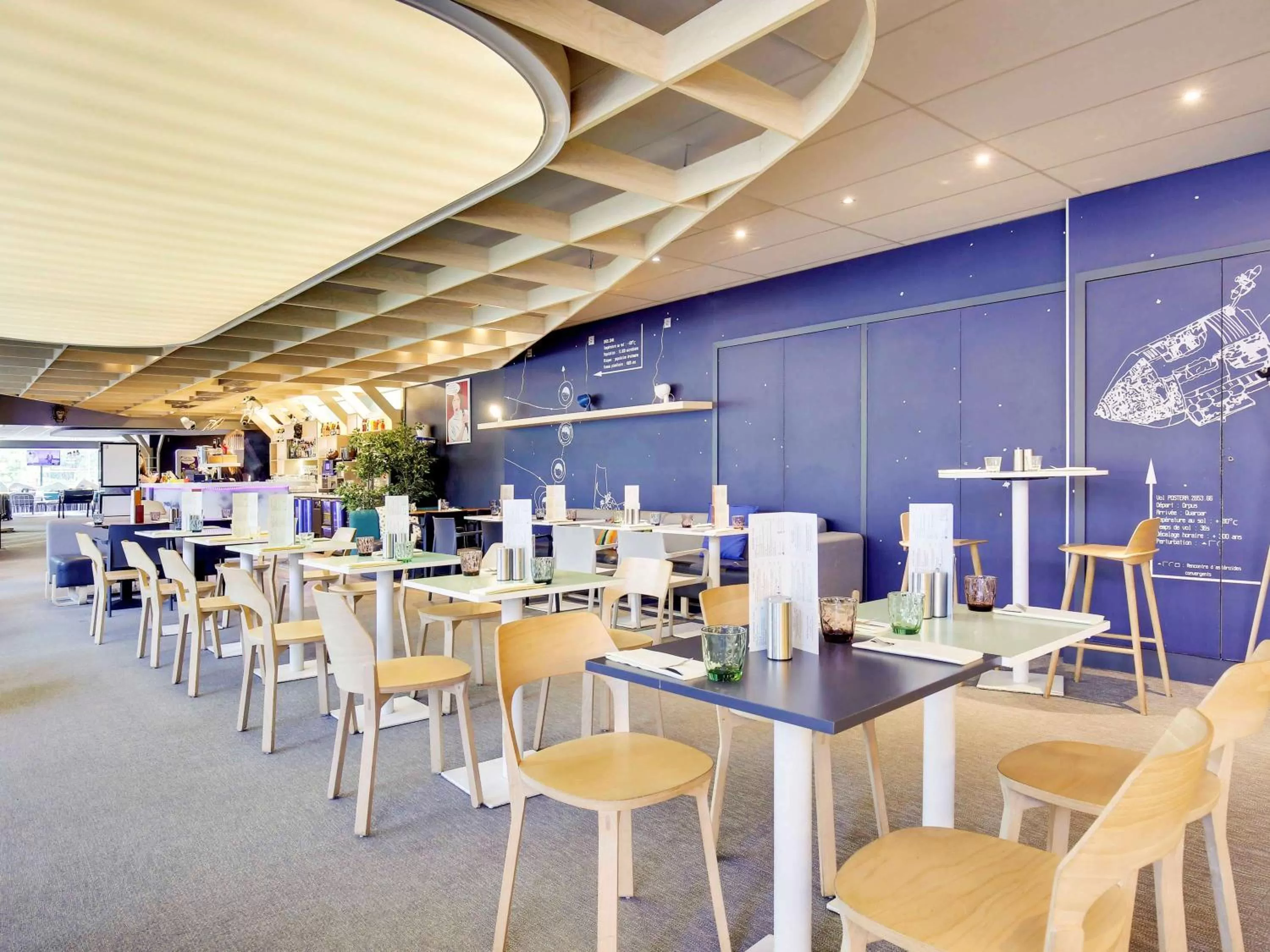 Restaurant/places to eat in ibis Styles Paris Charles de Gaulle Airport