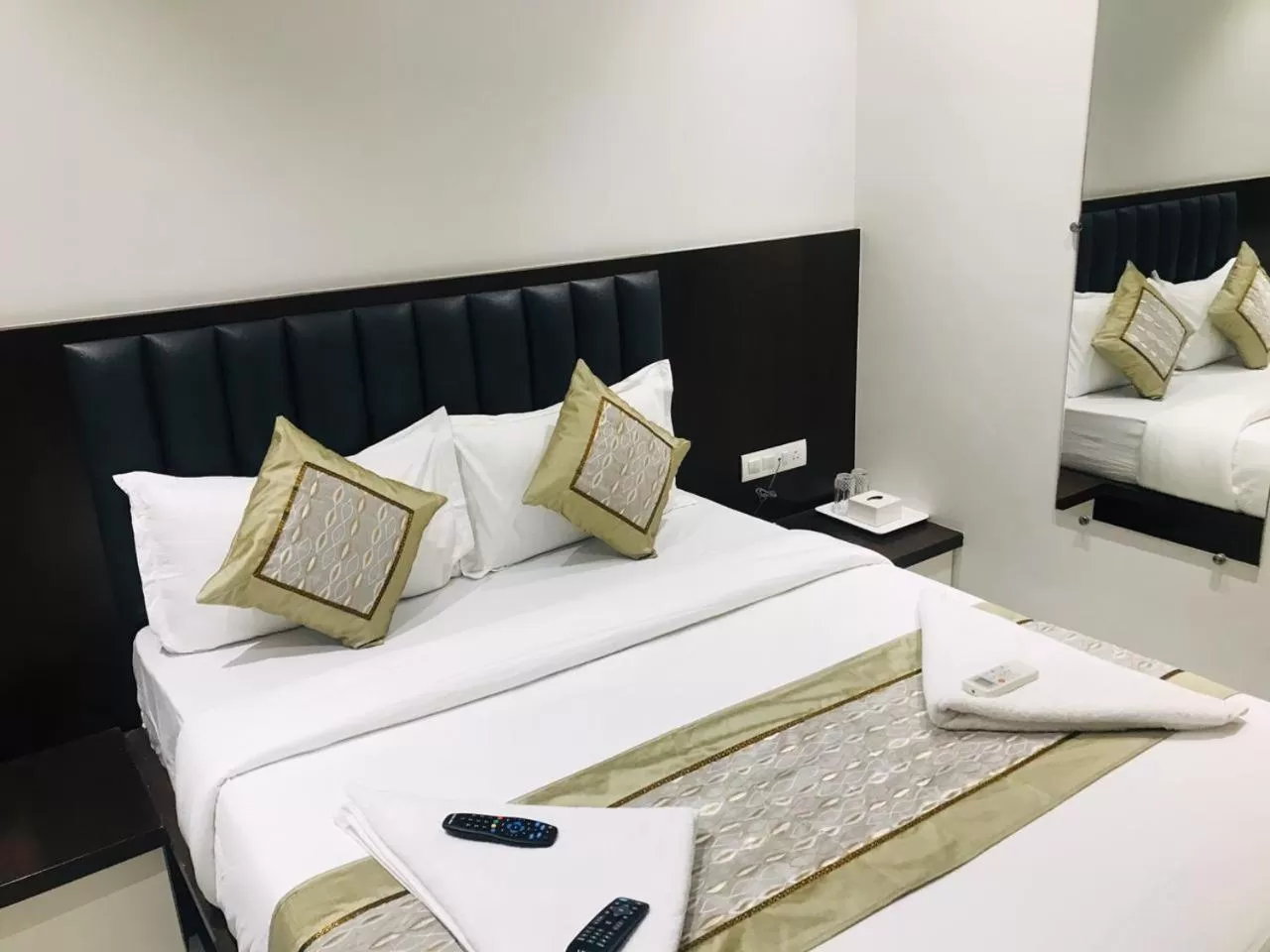 Bed in Hotel Flora Suites - Fort