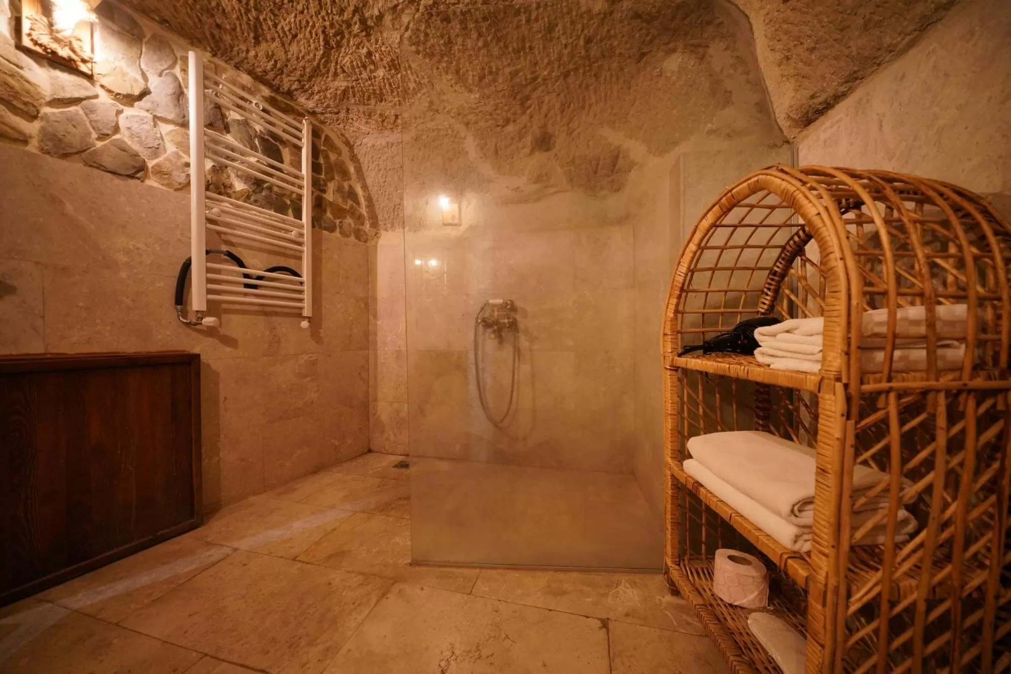Shower in Cappadocia Nar Cave House & Swimming Pool