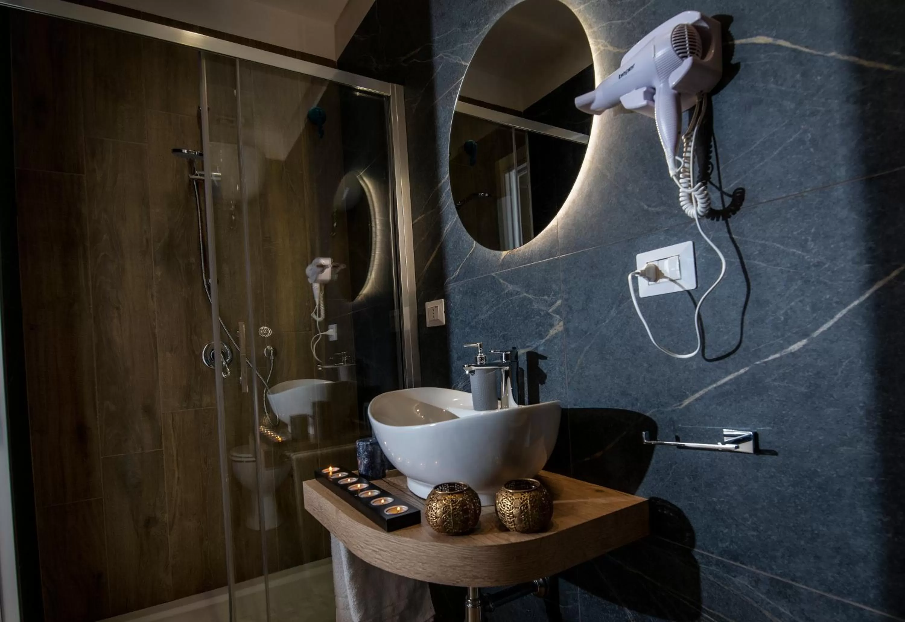 Shower in VIVI A NAPOLI