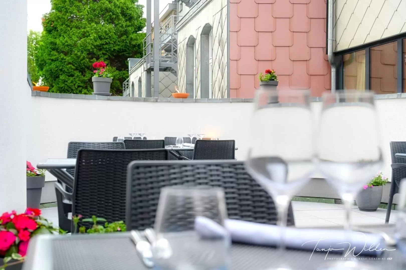 Balcony/Terrace, Restaurant/Places to Eat in Sleepwood Hotel
