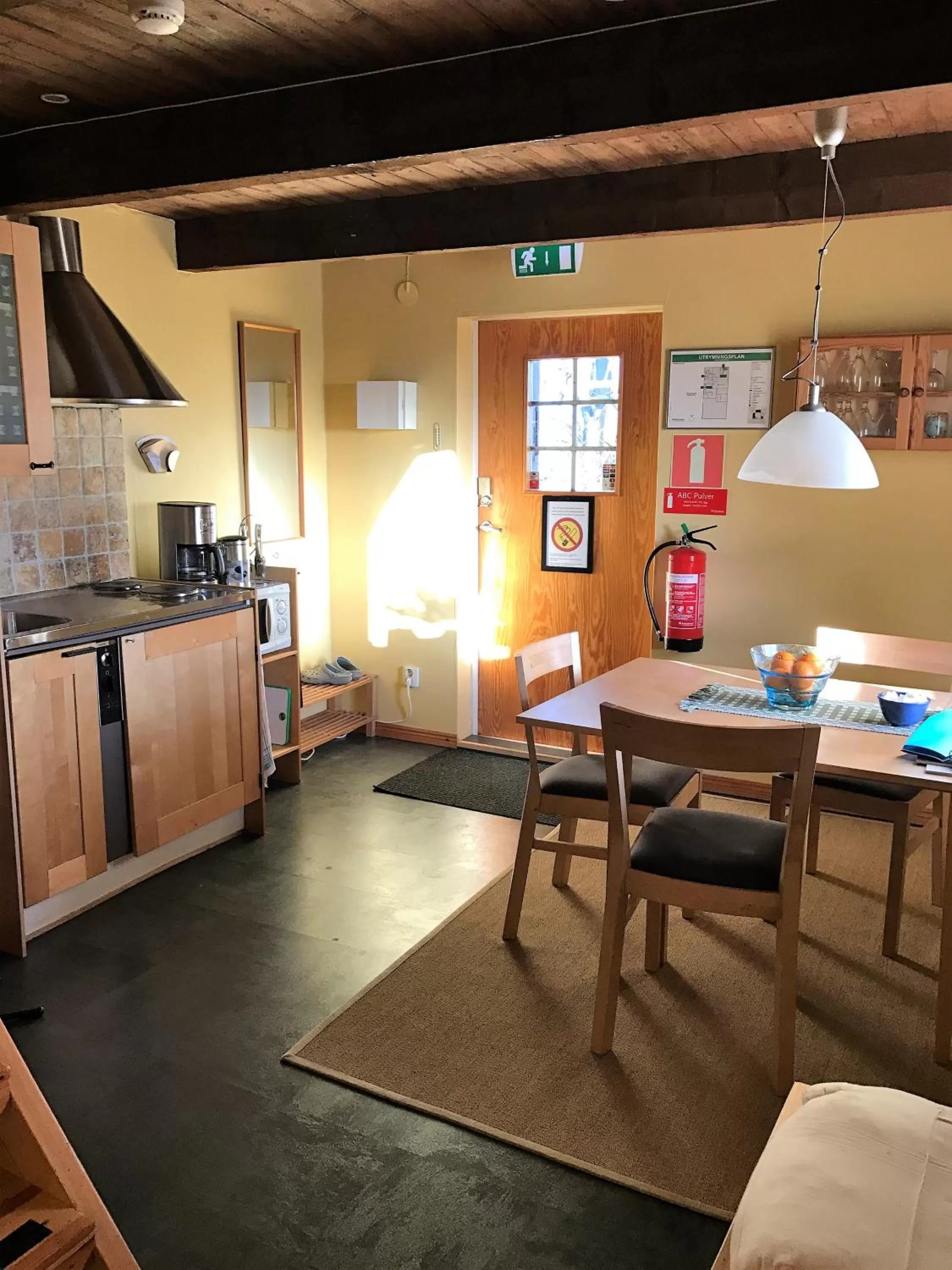 Communal kitchen in Mattisgården Bed & Breakfast