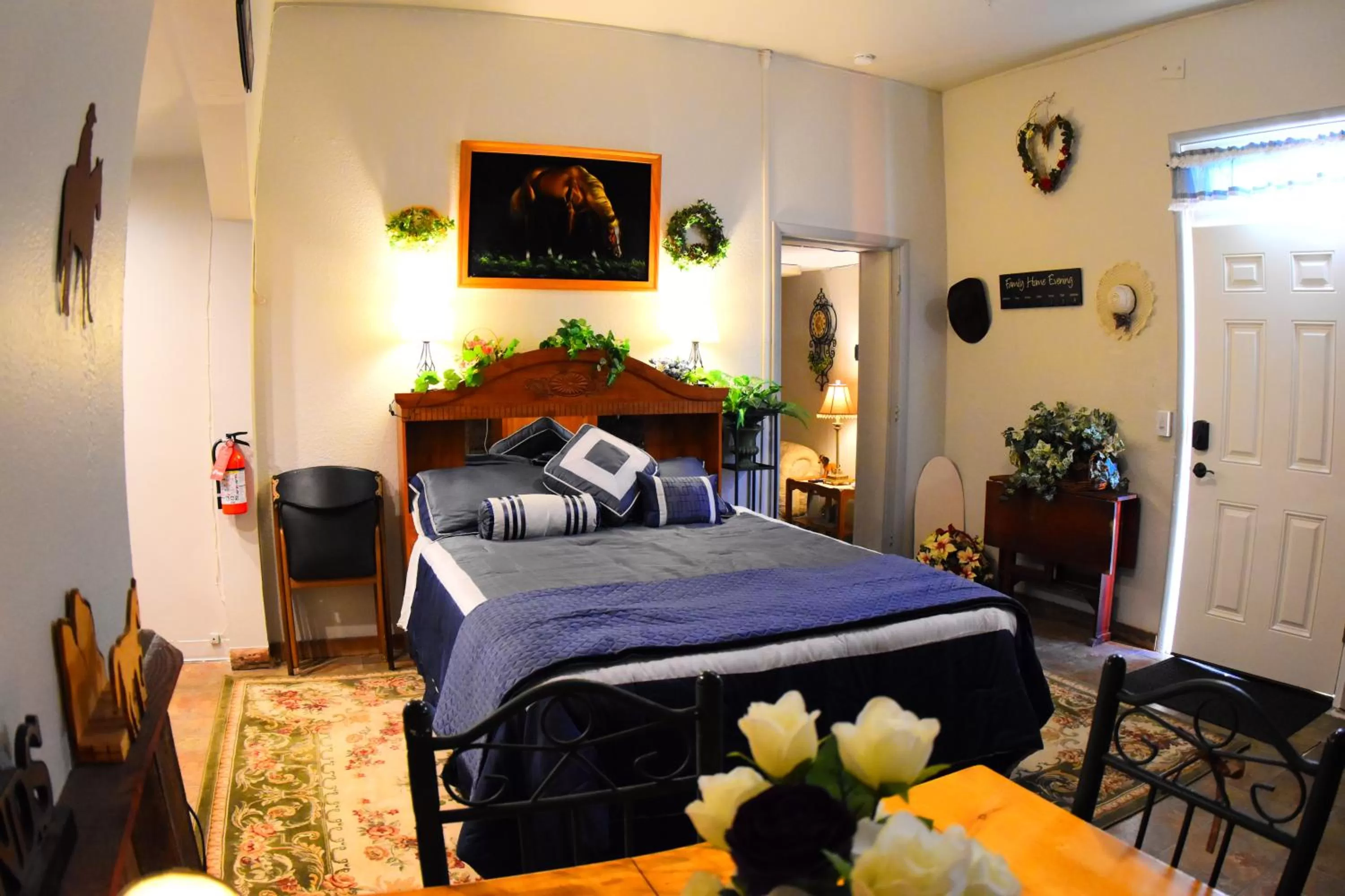 Photo of the whole room in Salmon River Inn