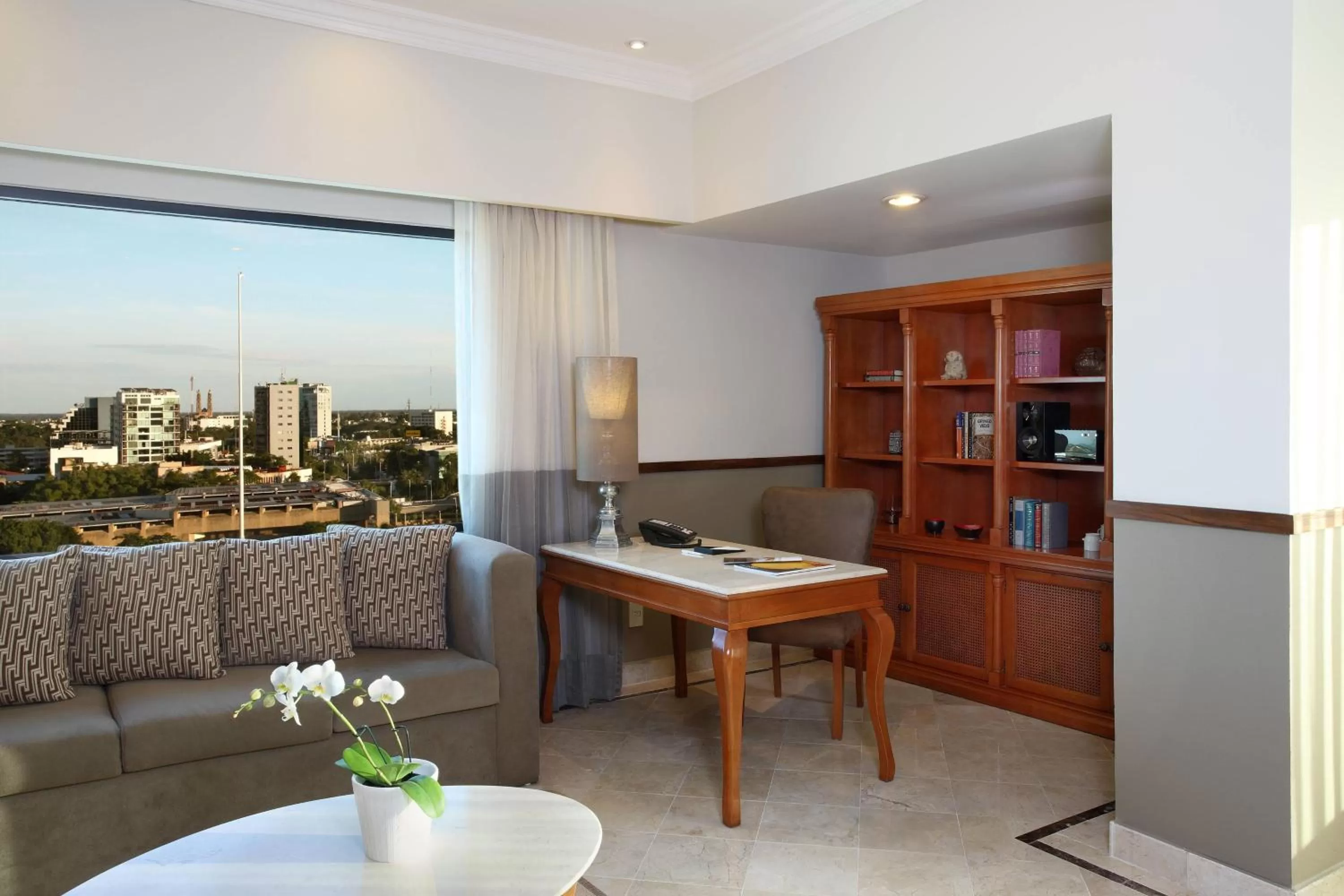 Living room in Villahermosa Marriott Hotel