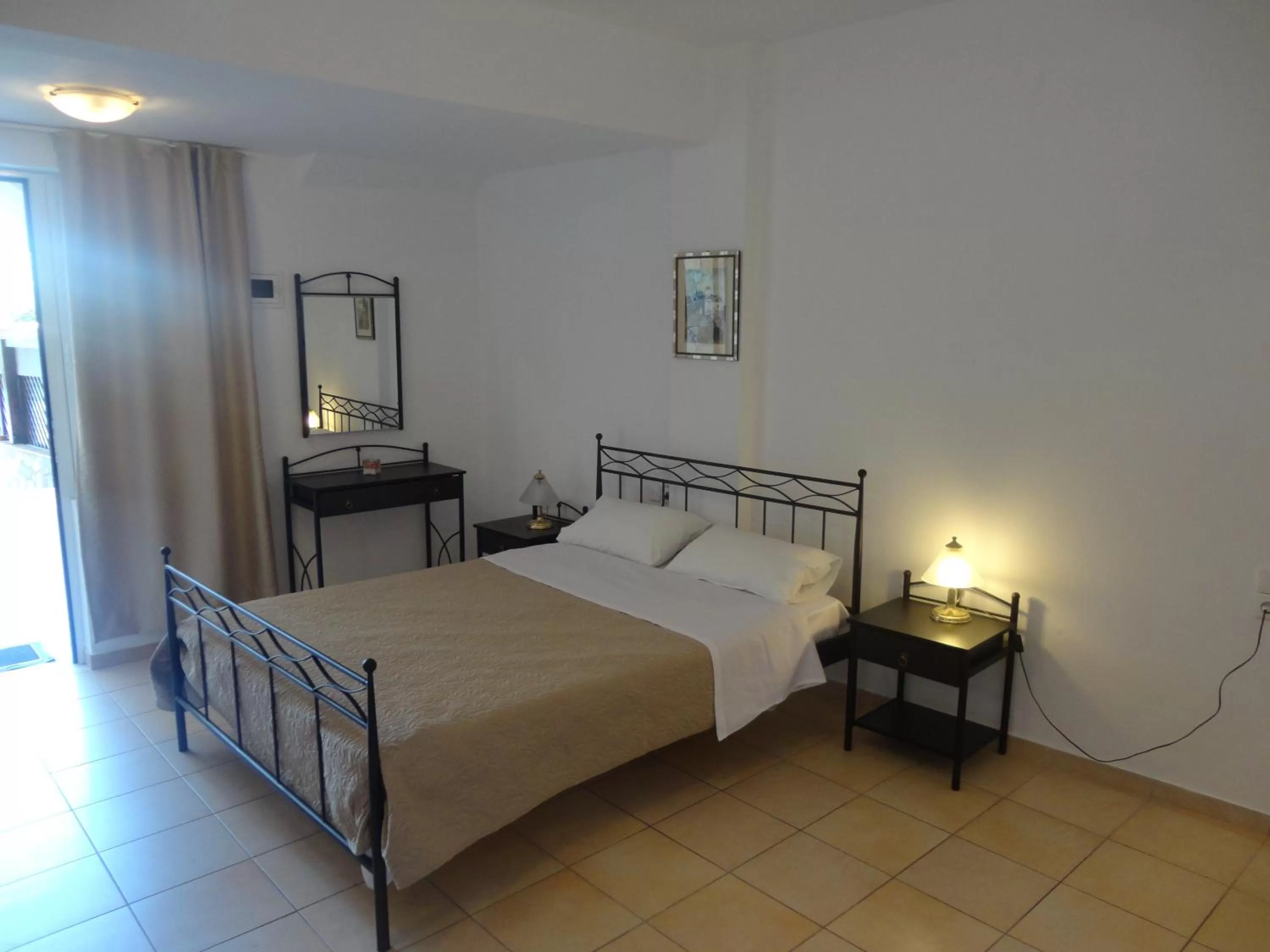 Bedroom, Bed in Polydoros Appartments