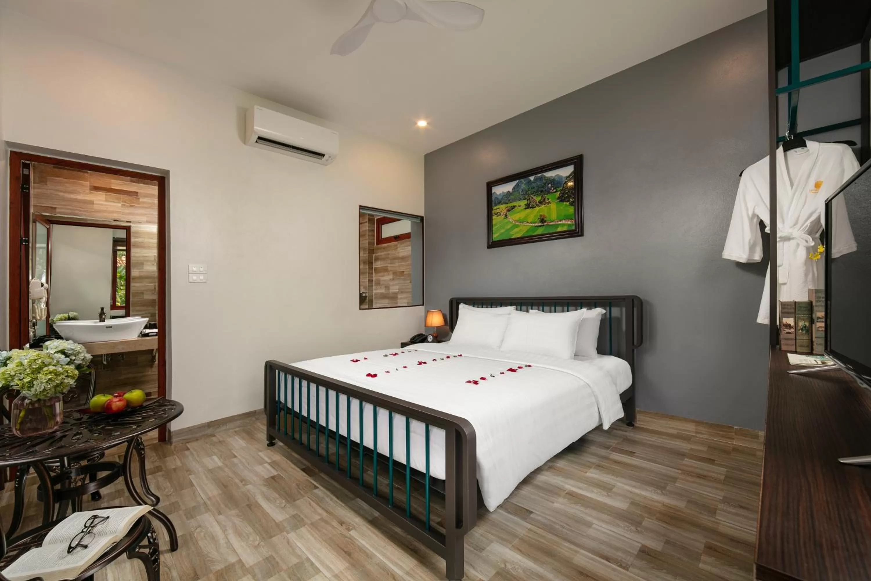 Bed in Tam Coc Holiday Hotel & Villa