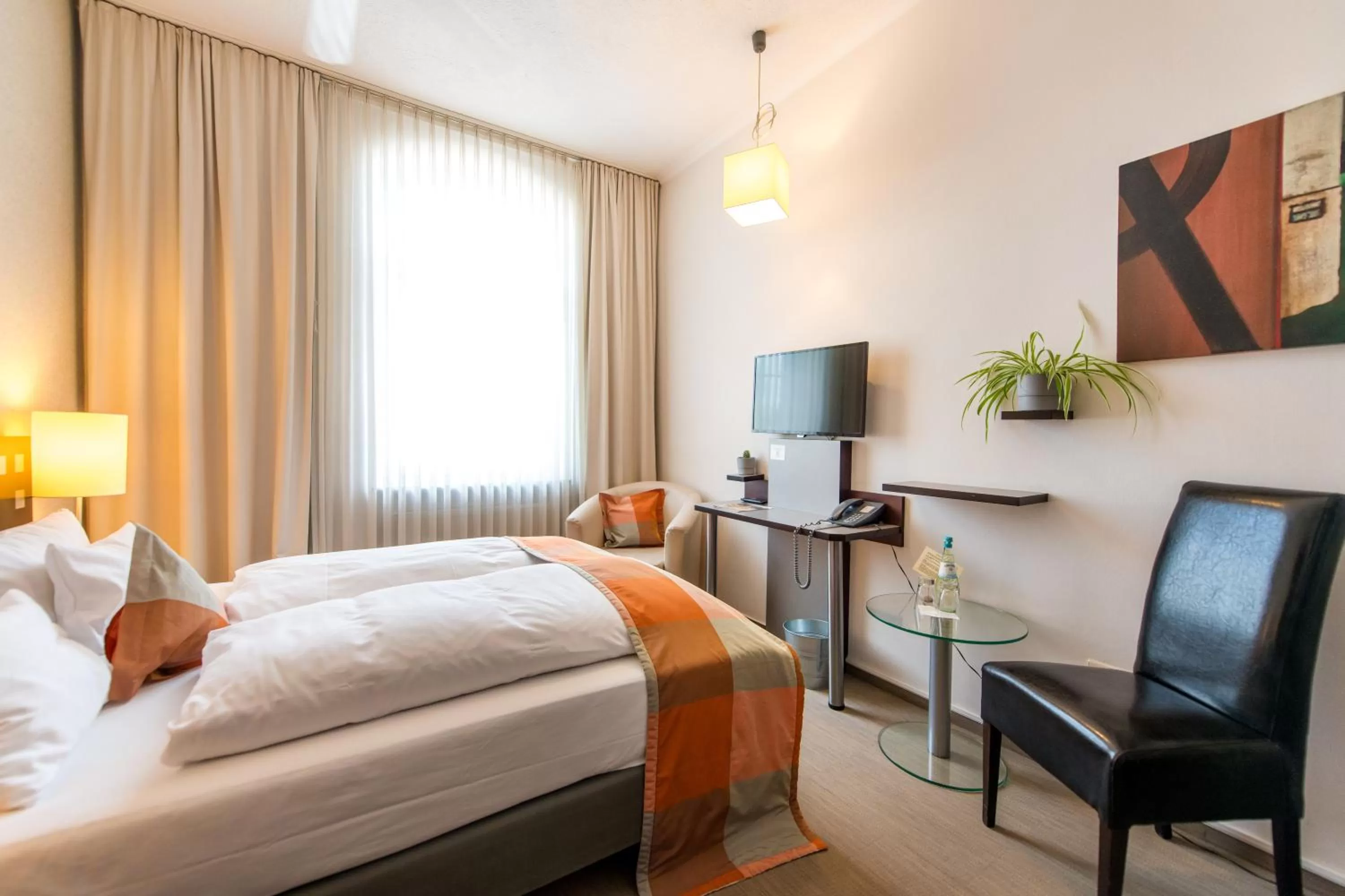 Photo of the whole room, Bed in Hotel Stein - Schiller's Manufaktur