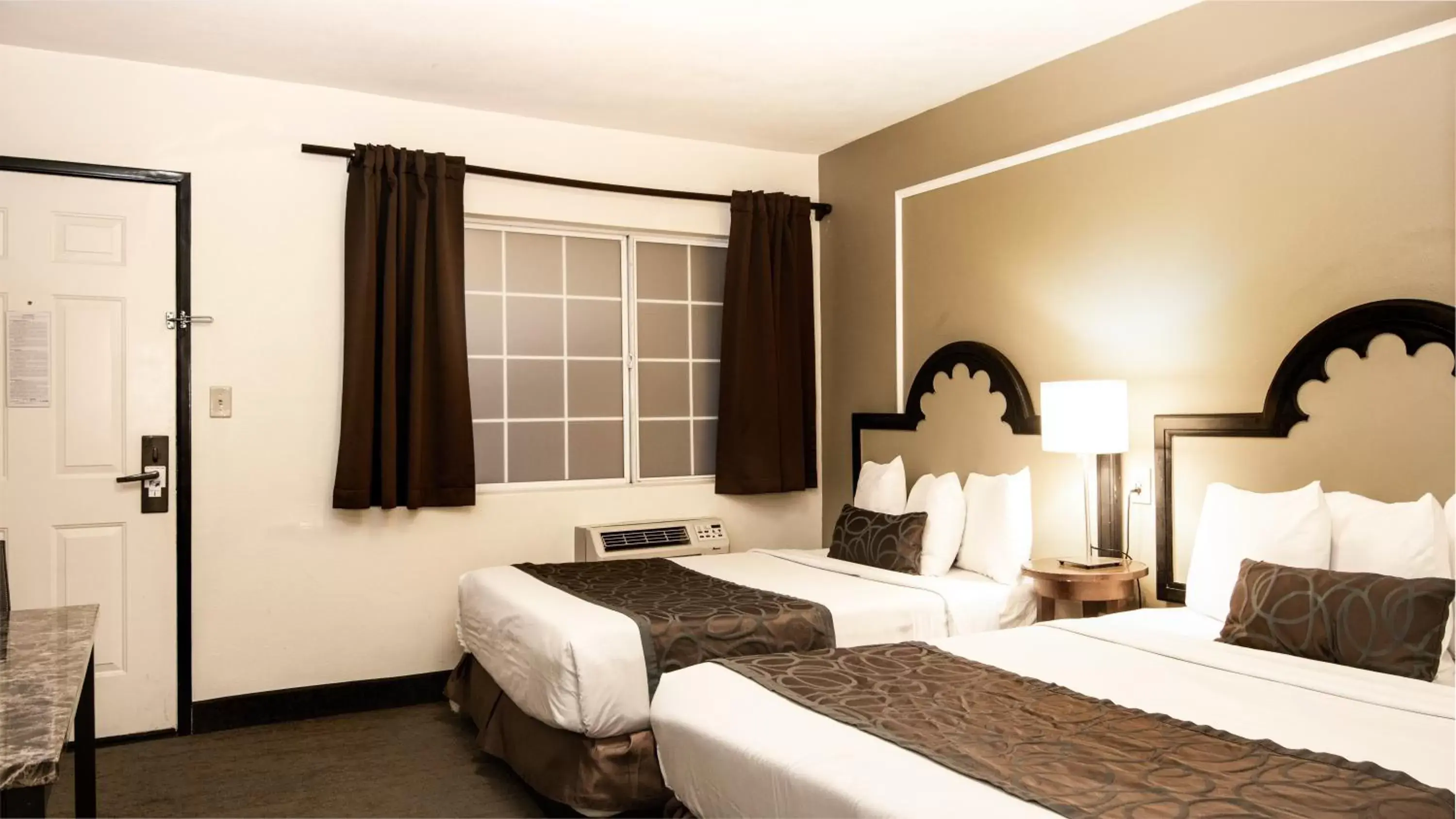 Double Room with Two Double Beds - Non-Smoking in Americas Best Value Inn Rancho Palos Verdes Double Room with Two Double Beds - Non-Smoking in Americas Best Value Inn Rancho Palos Verdes