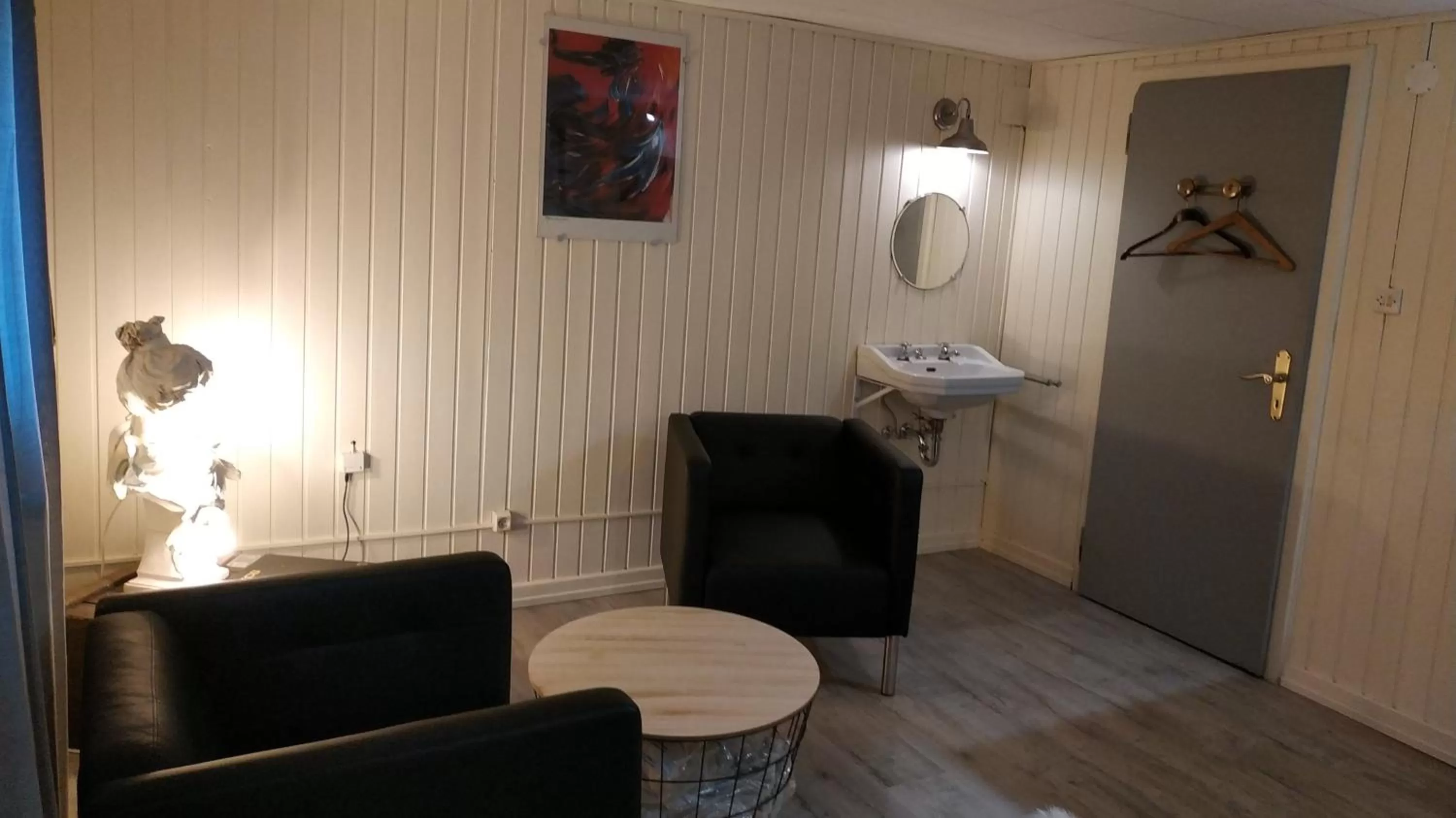 Photo of the whole room, Seating Area in La Malle - la suite