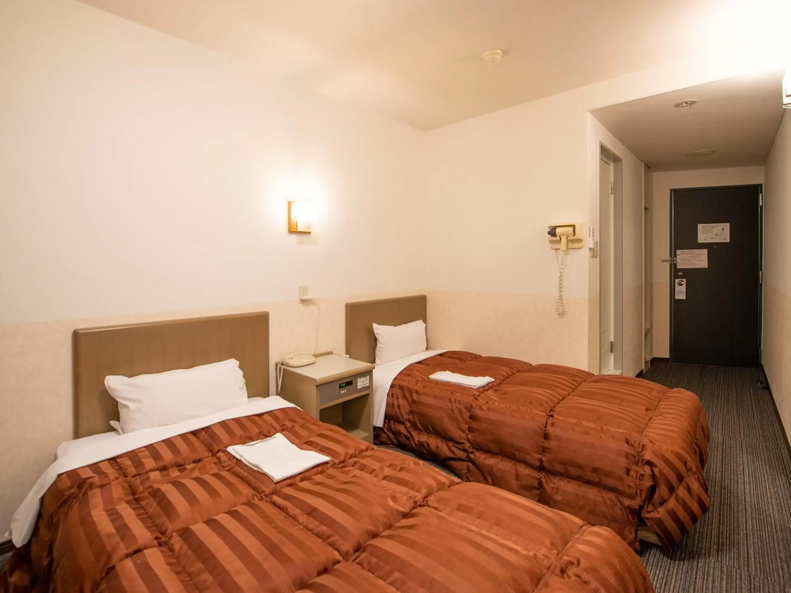 Economy Twin Room - Smoking in Hotel Iidaya Economy Twin Room - Smoking in Hotel Iidaya