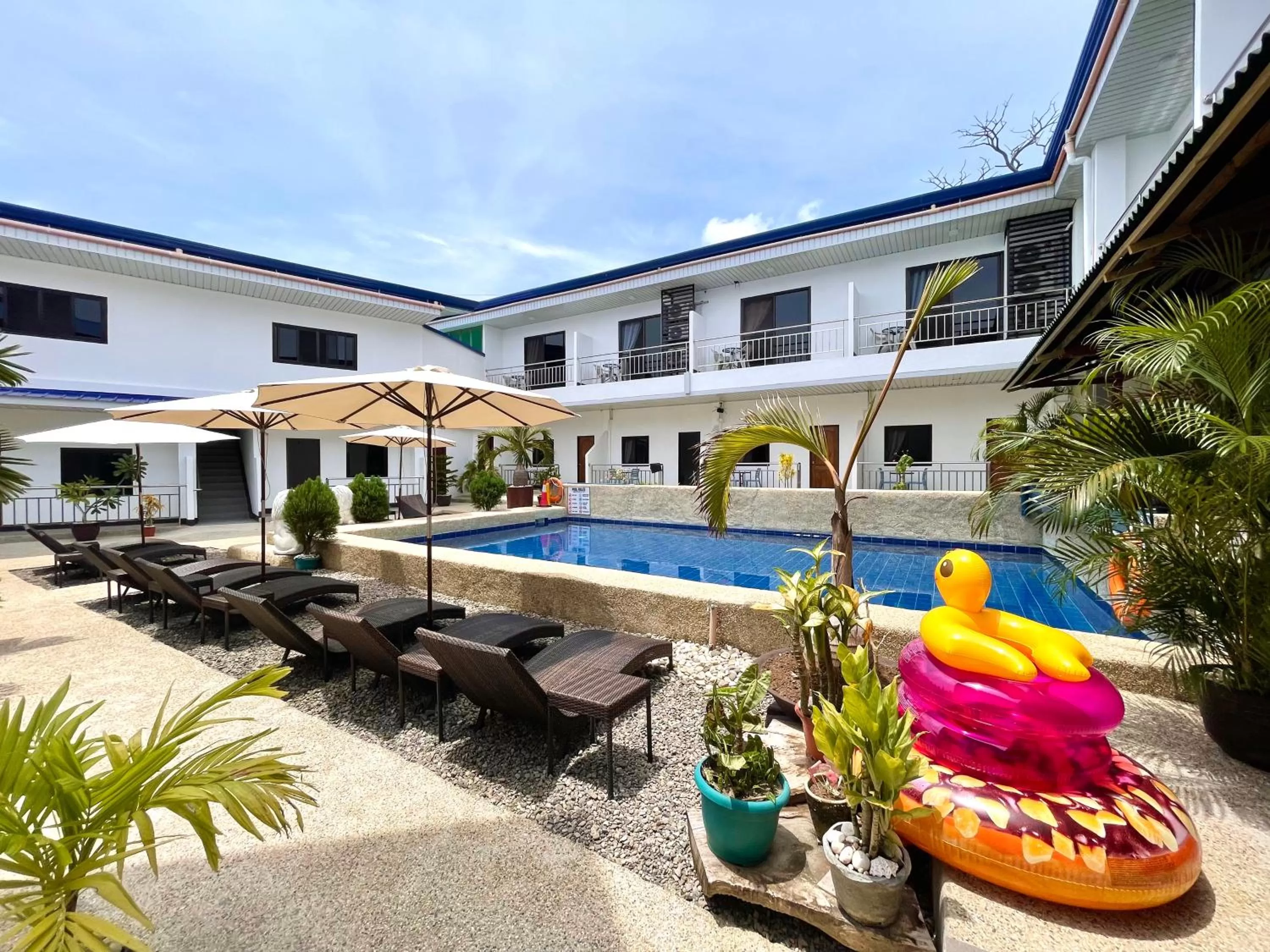 Swimming pool in MGH Alona Resort