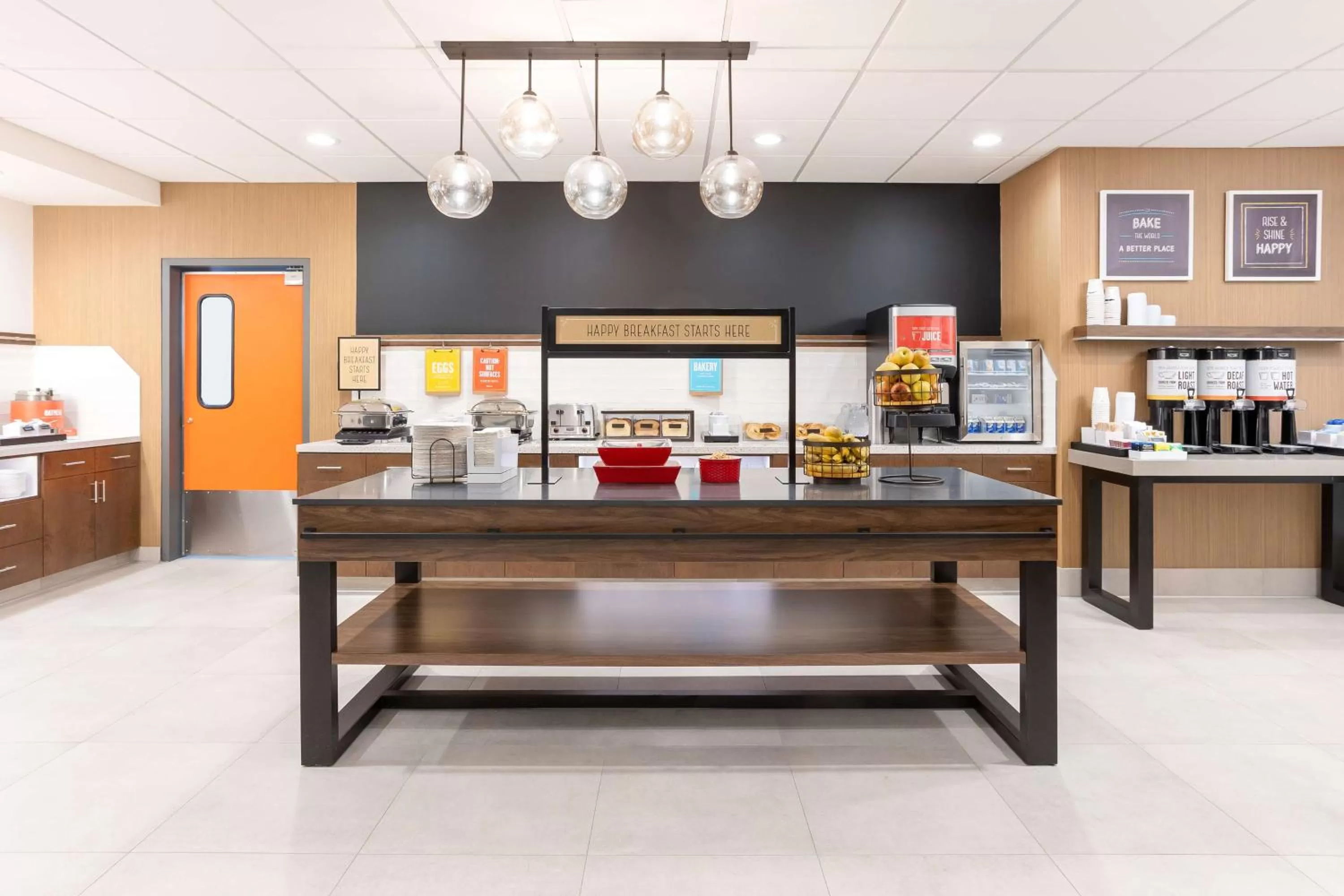 Breakfast in Hampton Inn & Suites Santa Rosa Sonoma Wine Country