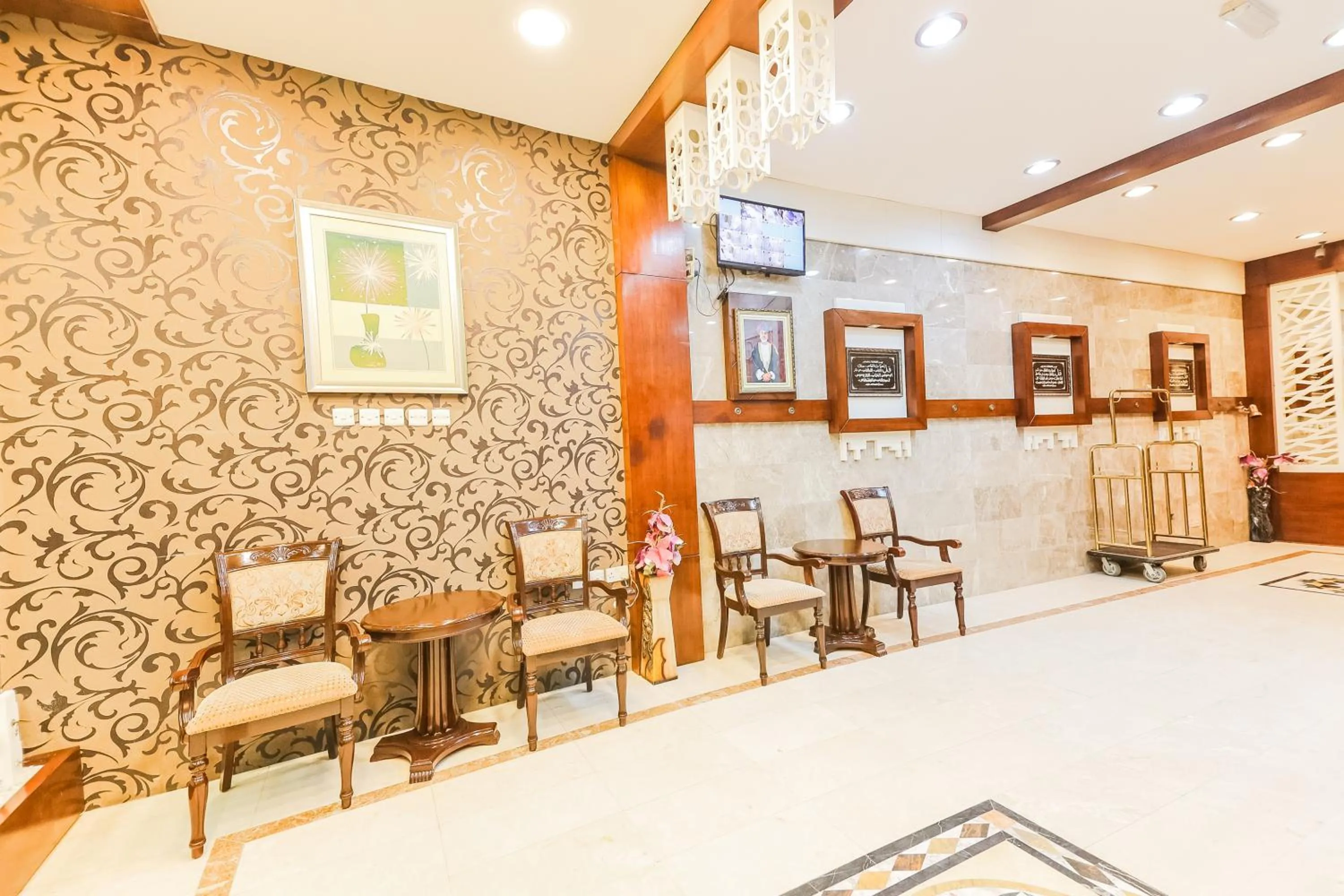 Lobby or reception, Restaurant/Places to Eat in Star Emirates Furnished Apartment