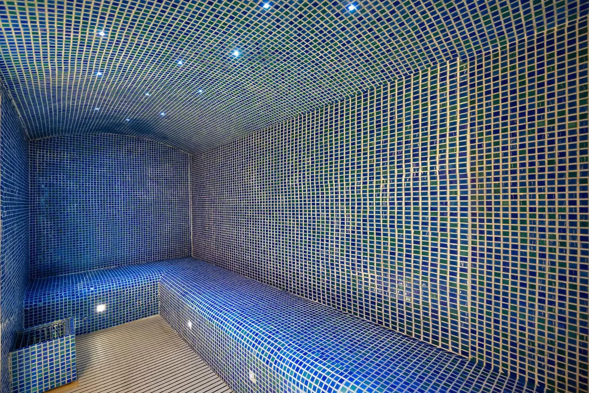 Steam room in Al Khoory Executive Hotel, Al Wasl