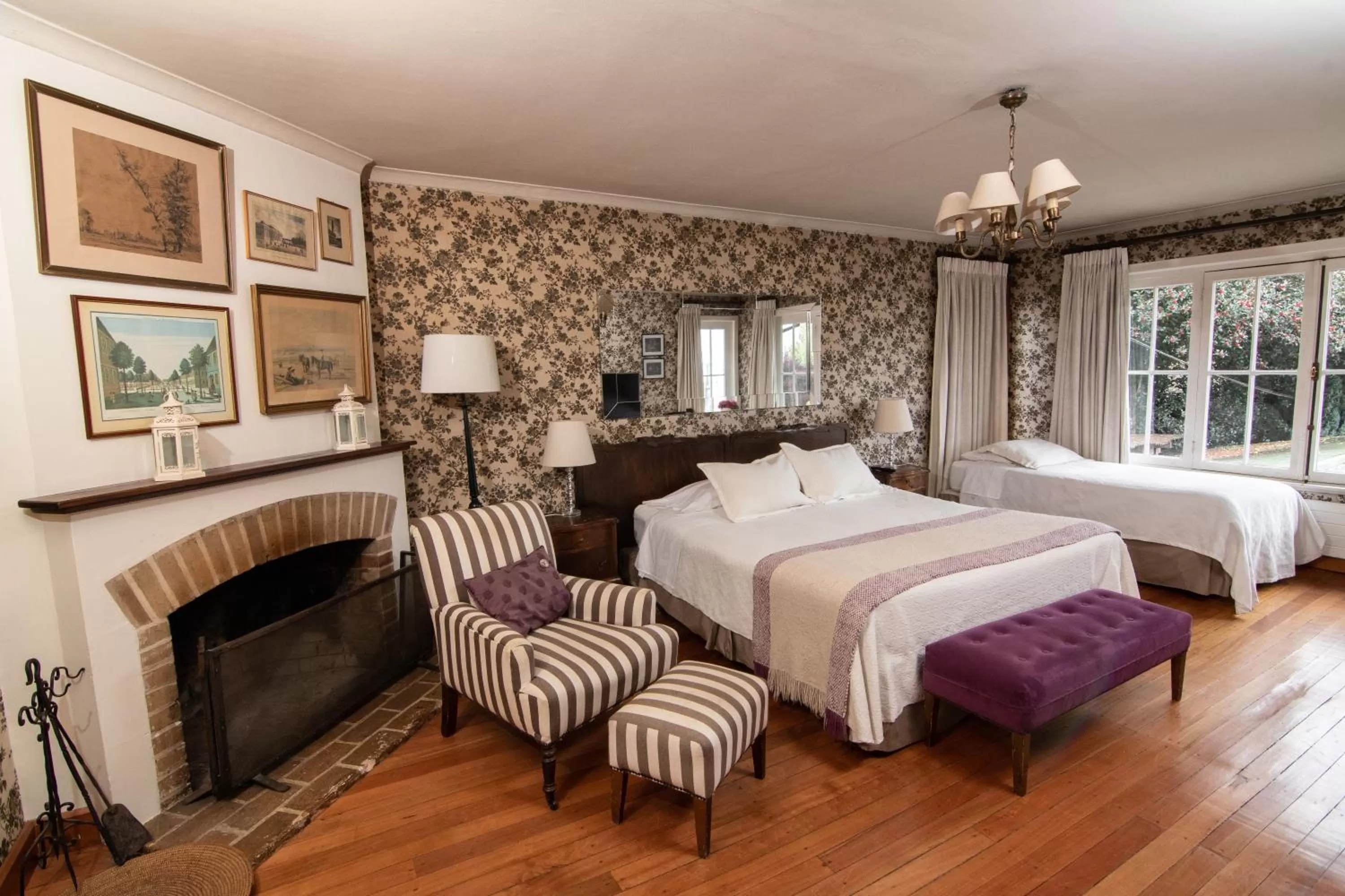 Photo of the whole room in Hotel El Ciervo