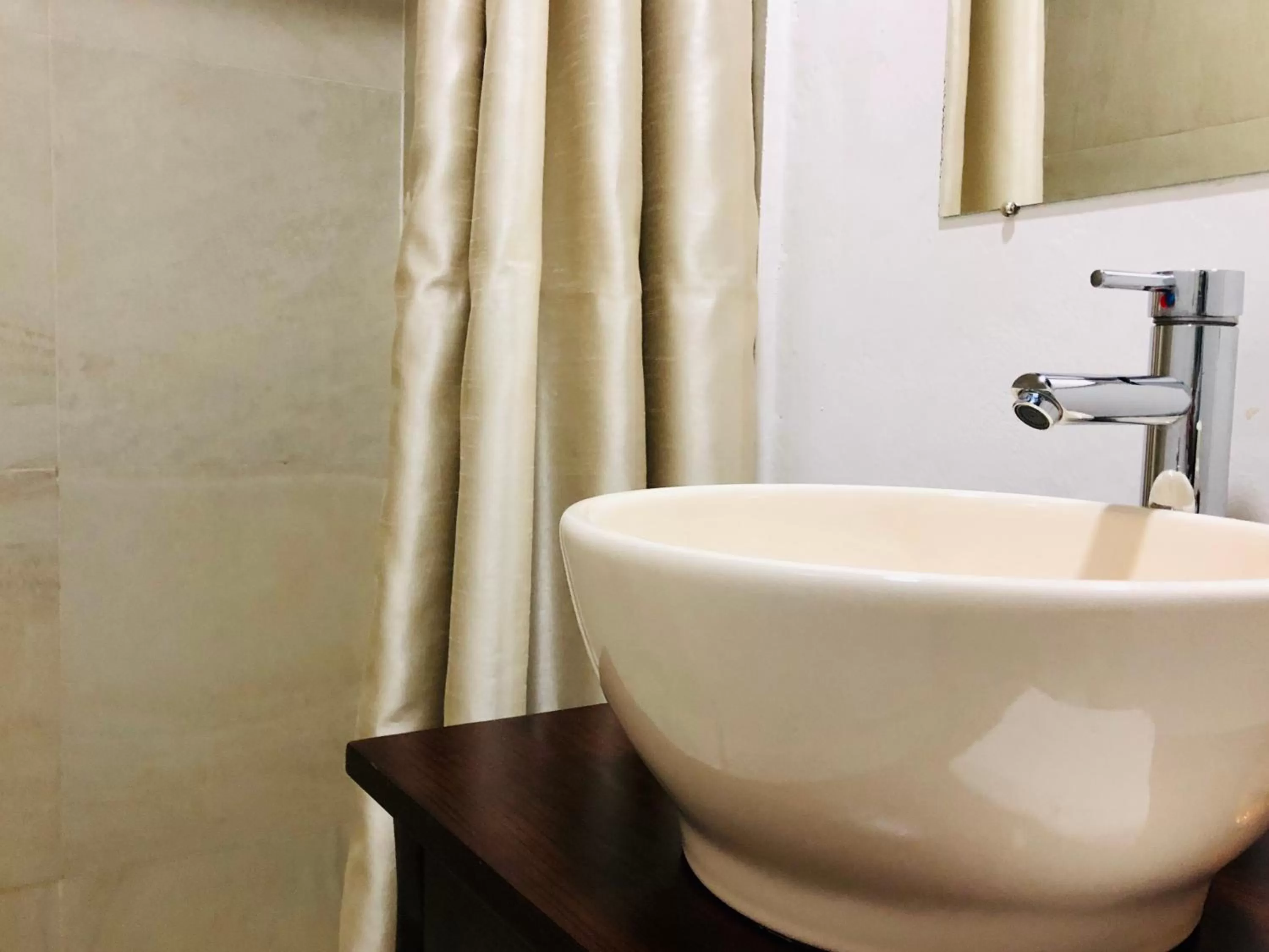 Bathroom in Hotel Carretas by Rotamundos