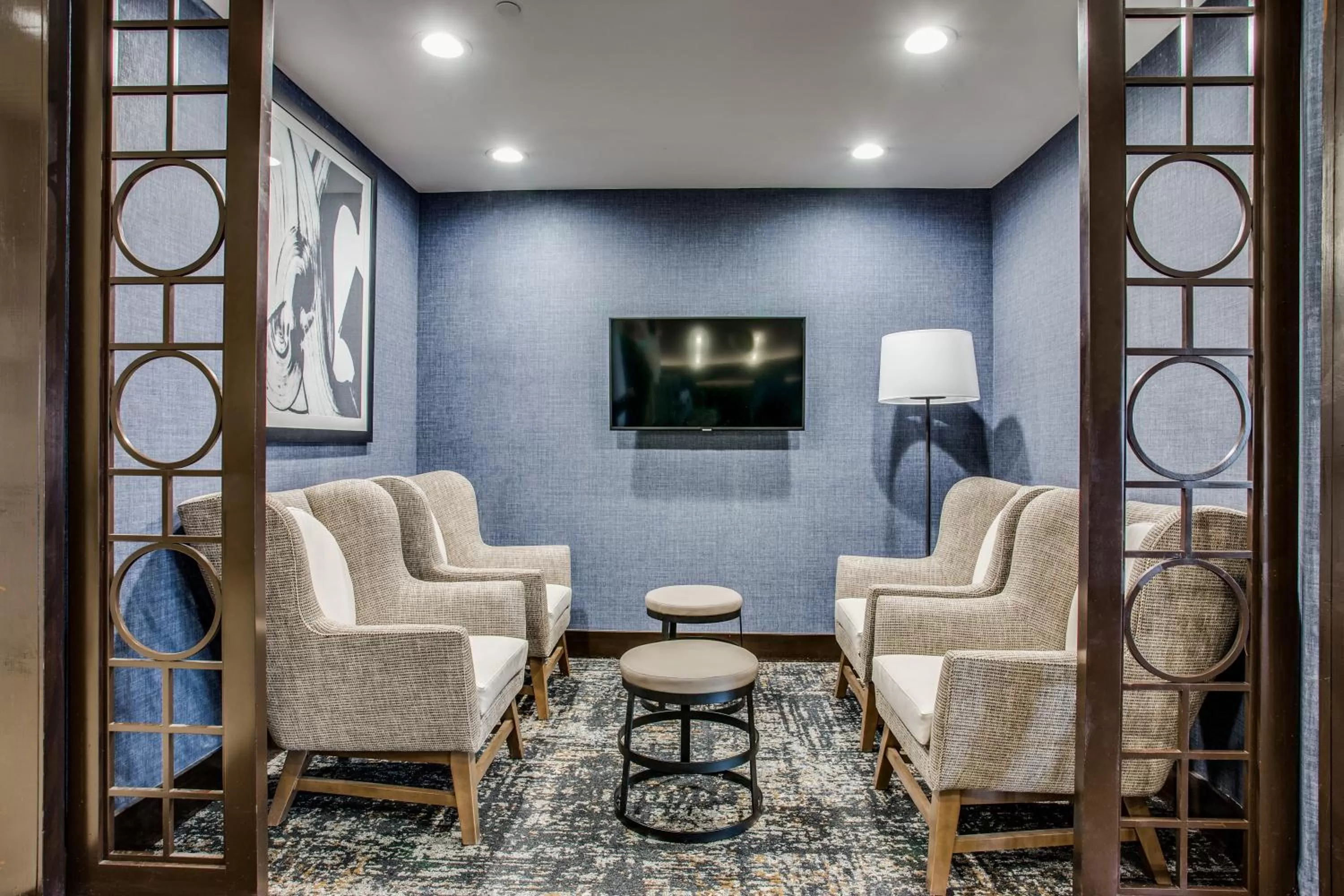 Seating area in Hyatt Place Fort Worth/Hurst