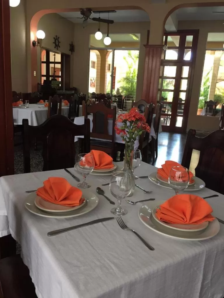 Restaurant/Places to Eat in Hotel El Reformador