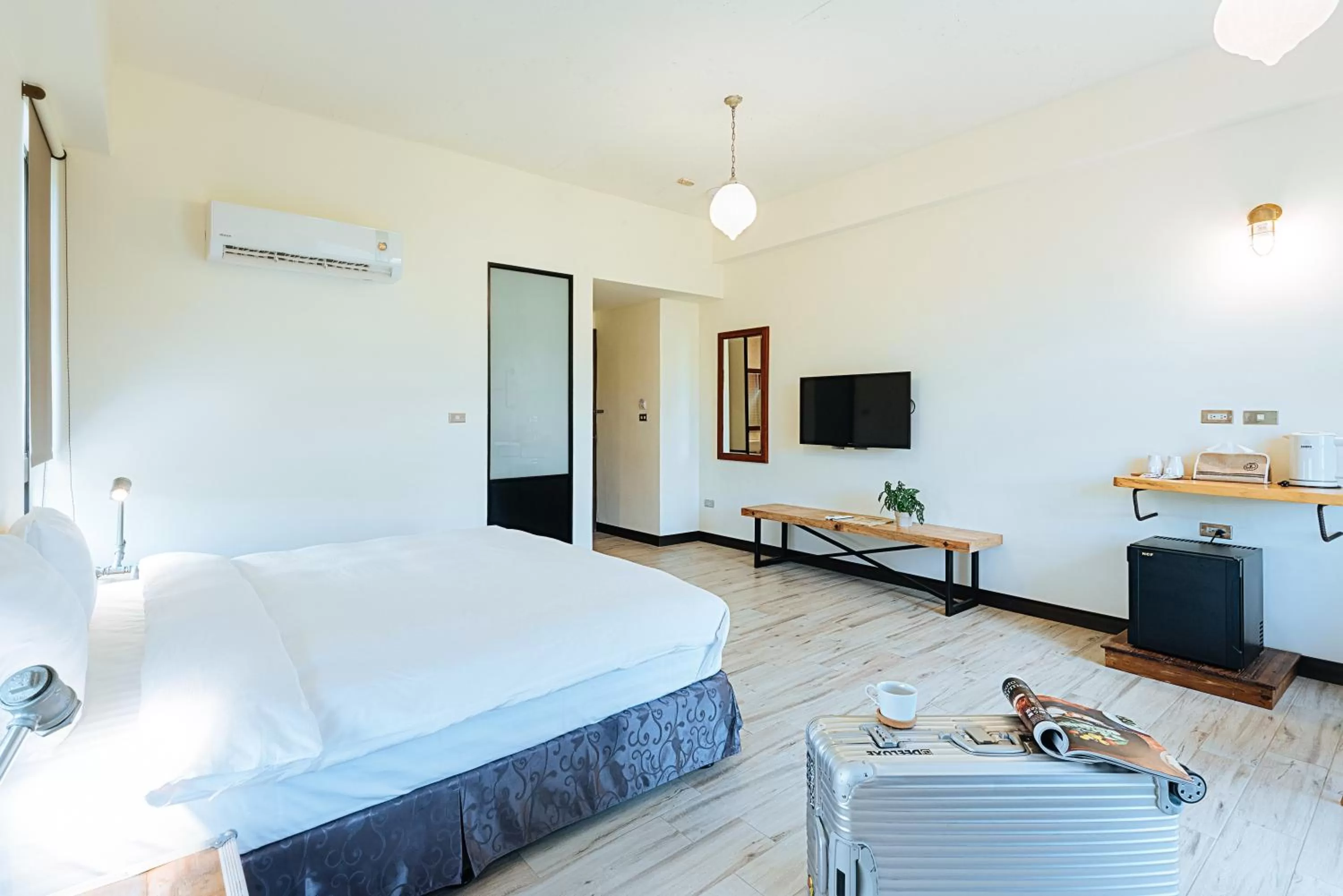 TV and multimedia in Chillax Inn B&B