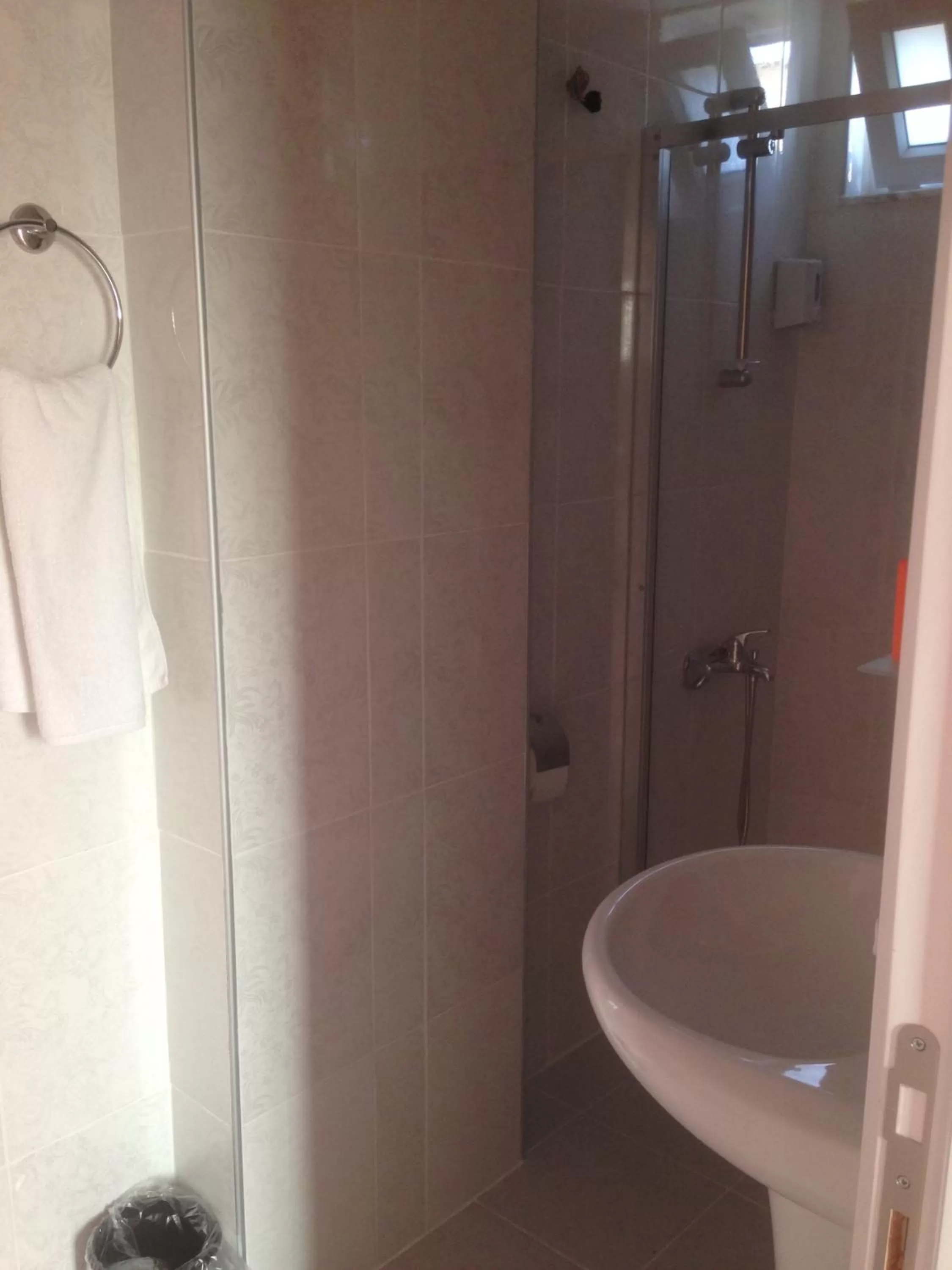 Bathroom in Mutado Hotel