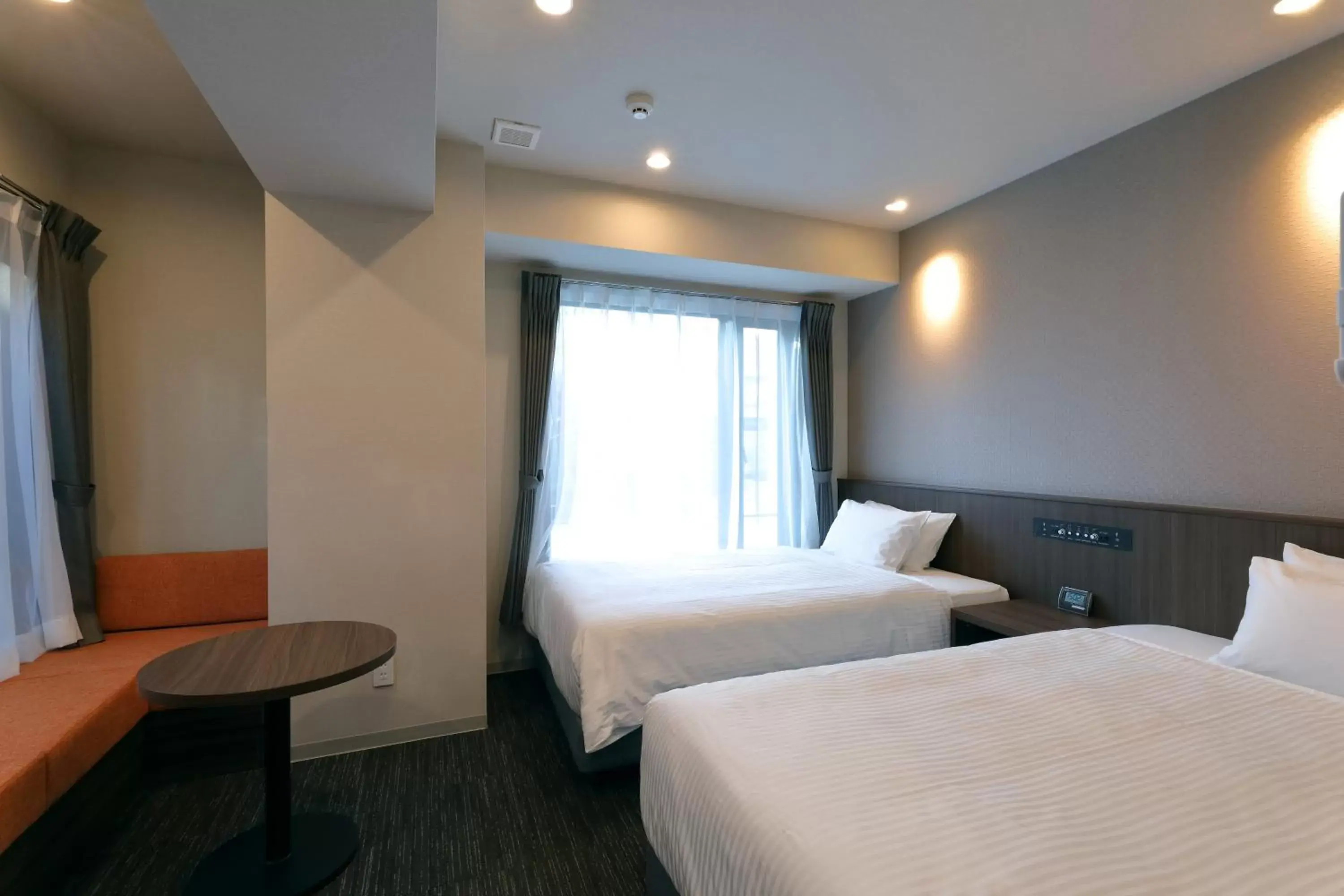 Twin Room - single occupancy in At Inn Hotel Toyotashi Eki Twin Room - single occupancy in At Inn Hotel Toyotashi Eki