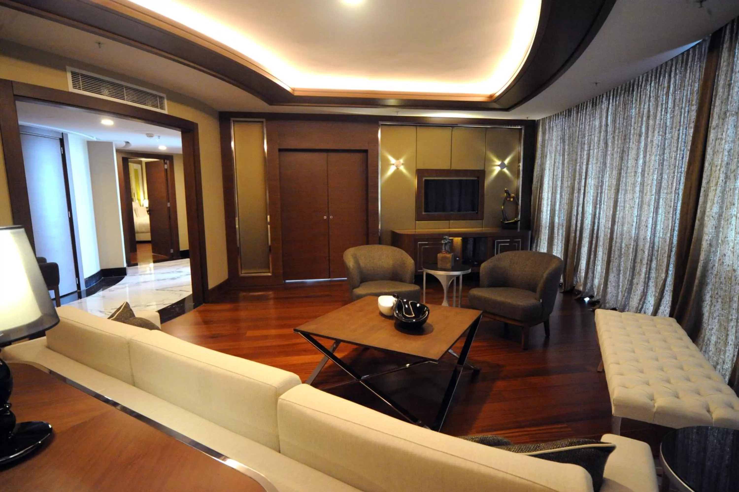Living room in Pullman Istanbul Hotel & Convention Center