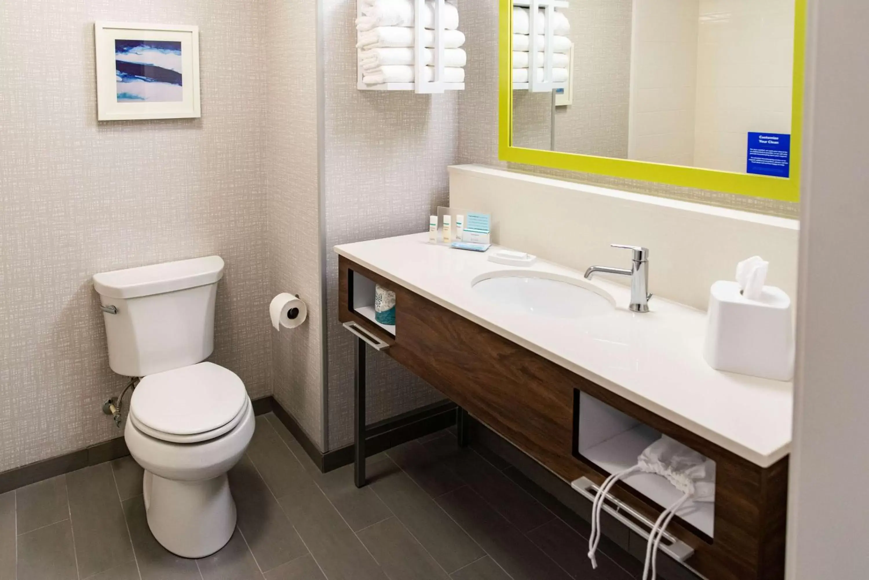 Queen Room with Two Queen Beds - Hearing Accessible/Non-Smoking in Hampton Inn Paris IL, IL Queen Room with Two Queen Beds - Hearing Accessible/Non-Smoking in Hampton Inn Paris IL, IL