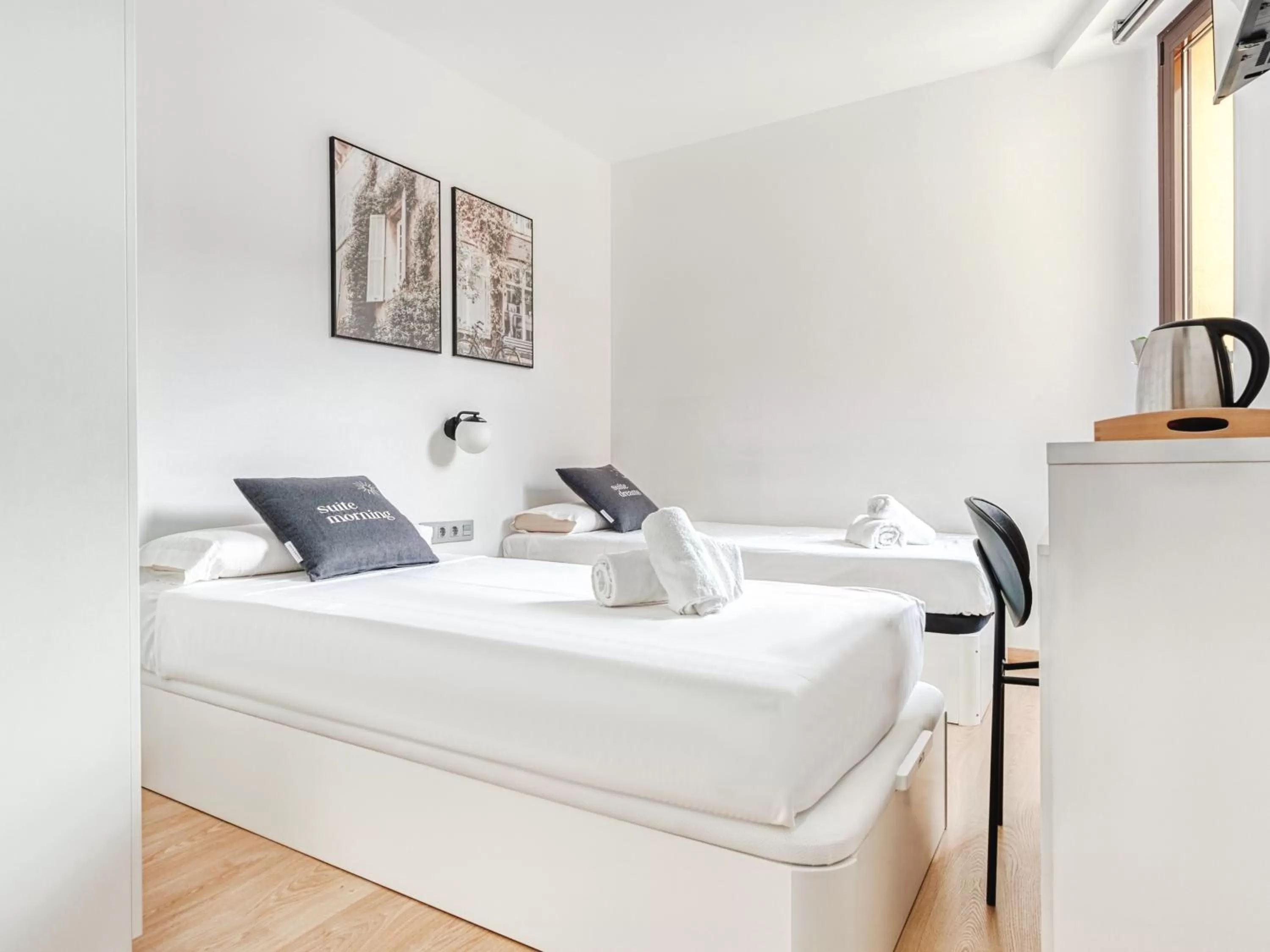 Bed in Limehome Barcelona Carrer de Fontcoberta - Digital Access