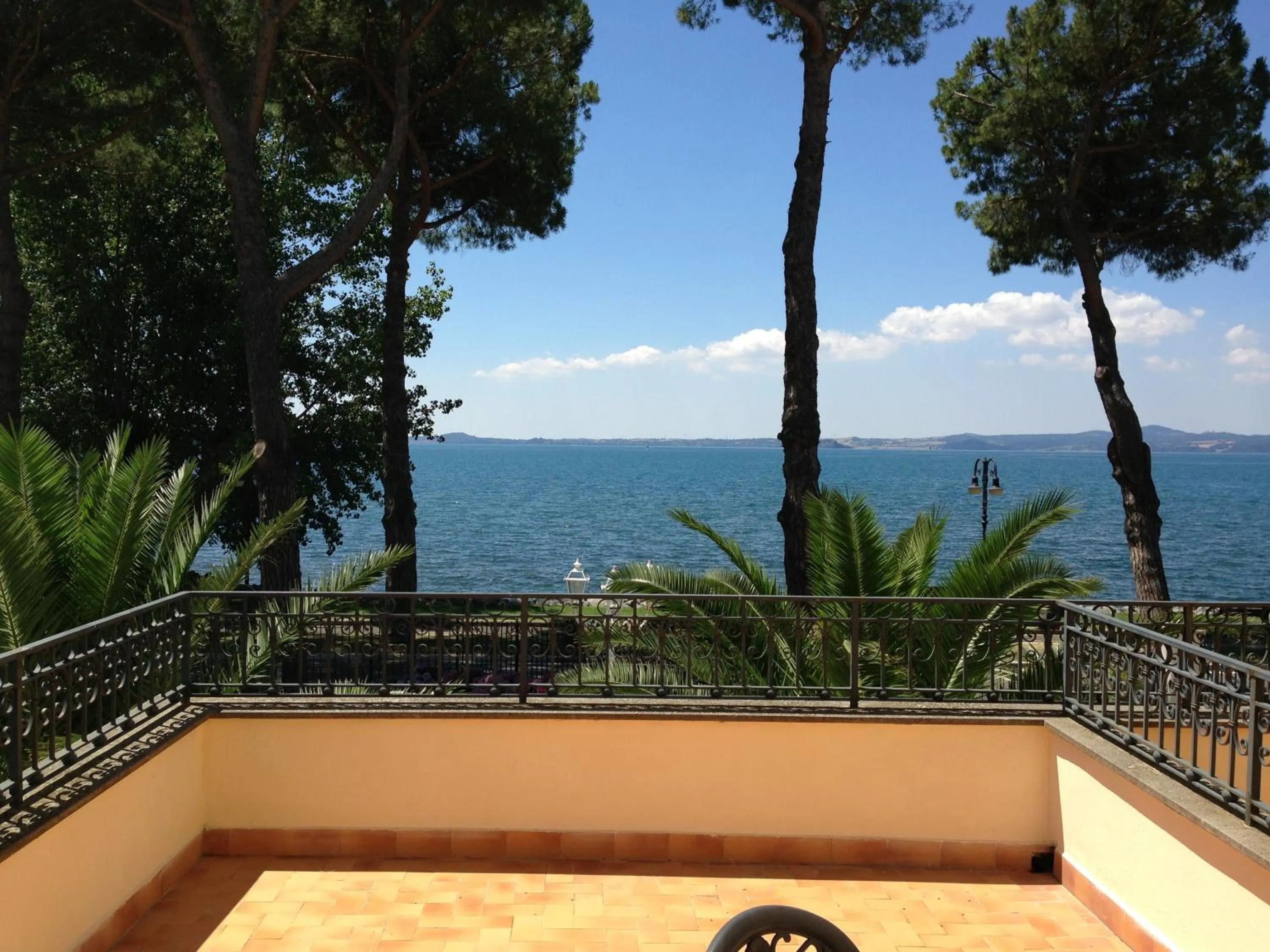 Sea view in Hotel Holiday Sul Lago