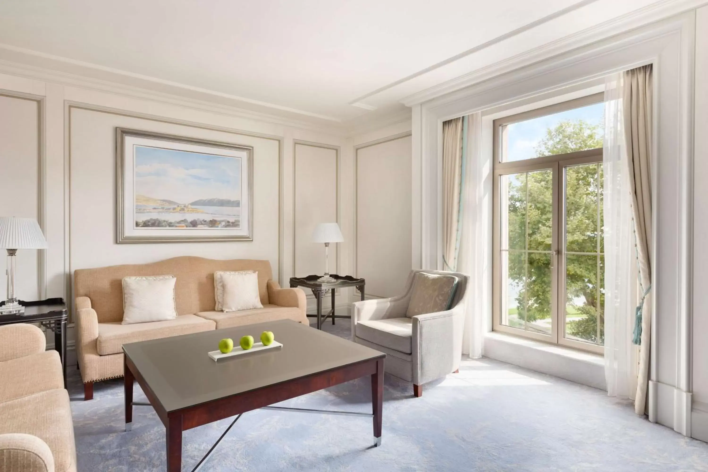 Executive Suite in Shangri-La Bosphorus, Istanbul Executive Suite in Shangri-La Bosphorus, Istanbul