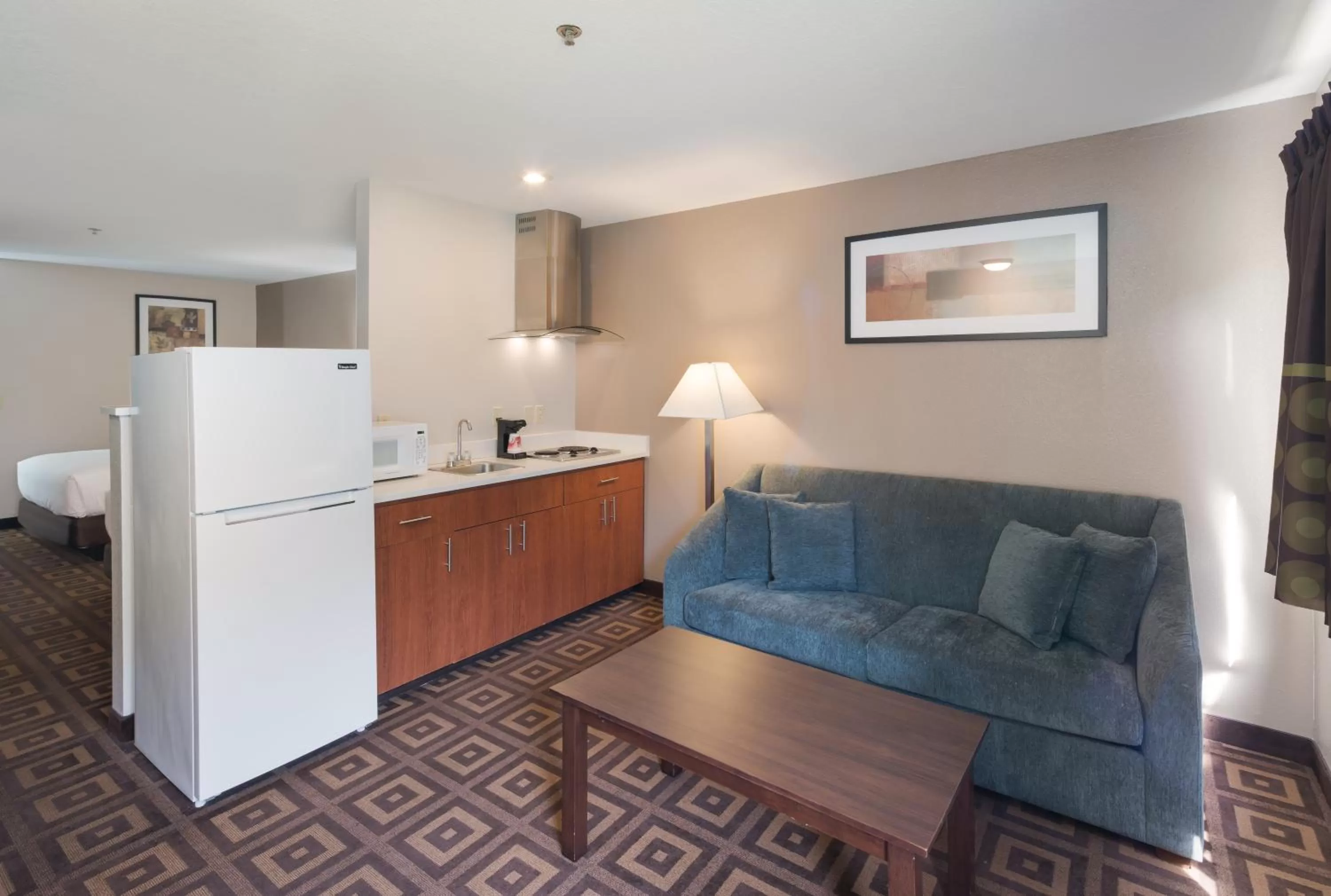 Kitchen or kitchenette in Quality Inn & Suites Kennewick Tri-Cities